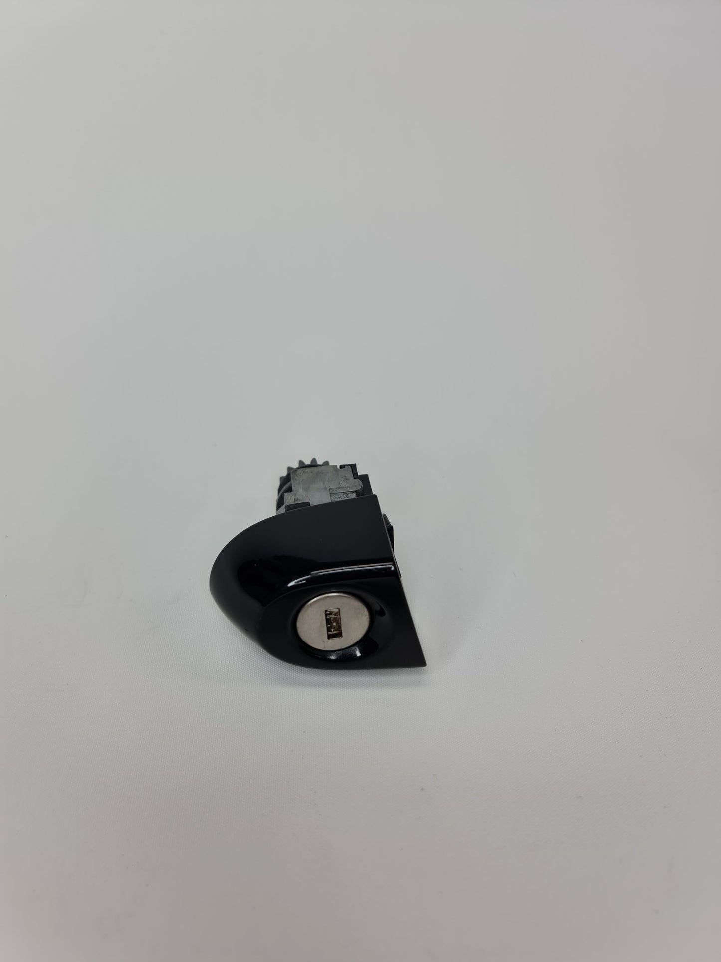 BMW M3 Door lock Competition F80 2018 - MPerformance.parts
