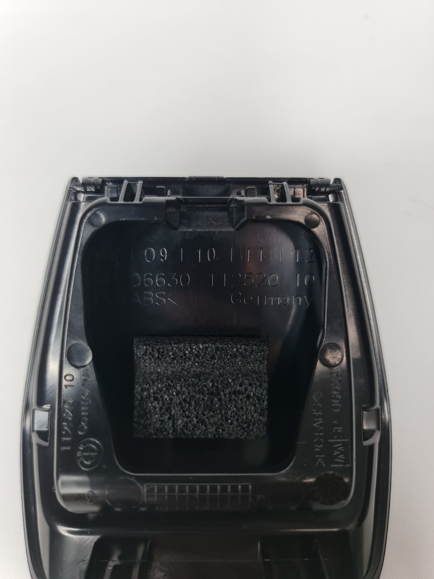 BMW 3 F30 F80 Rear Child Seat Isofix Cover Trim Black Lid Panel 06630-112520-10 - MPerformance.parts