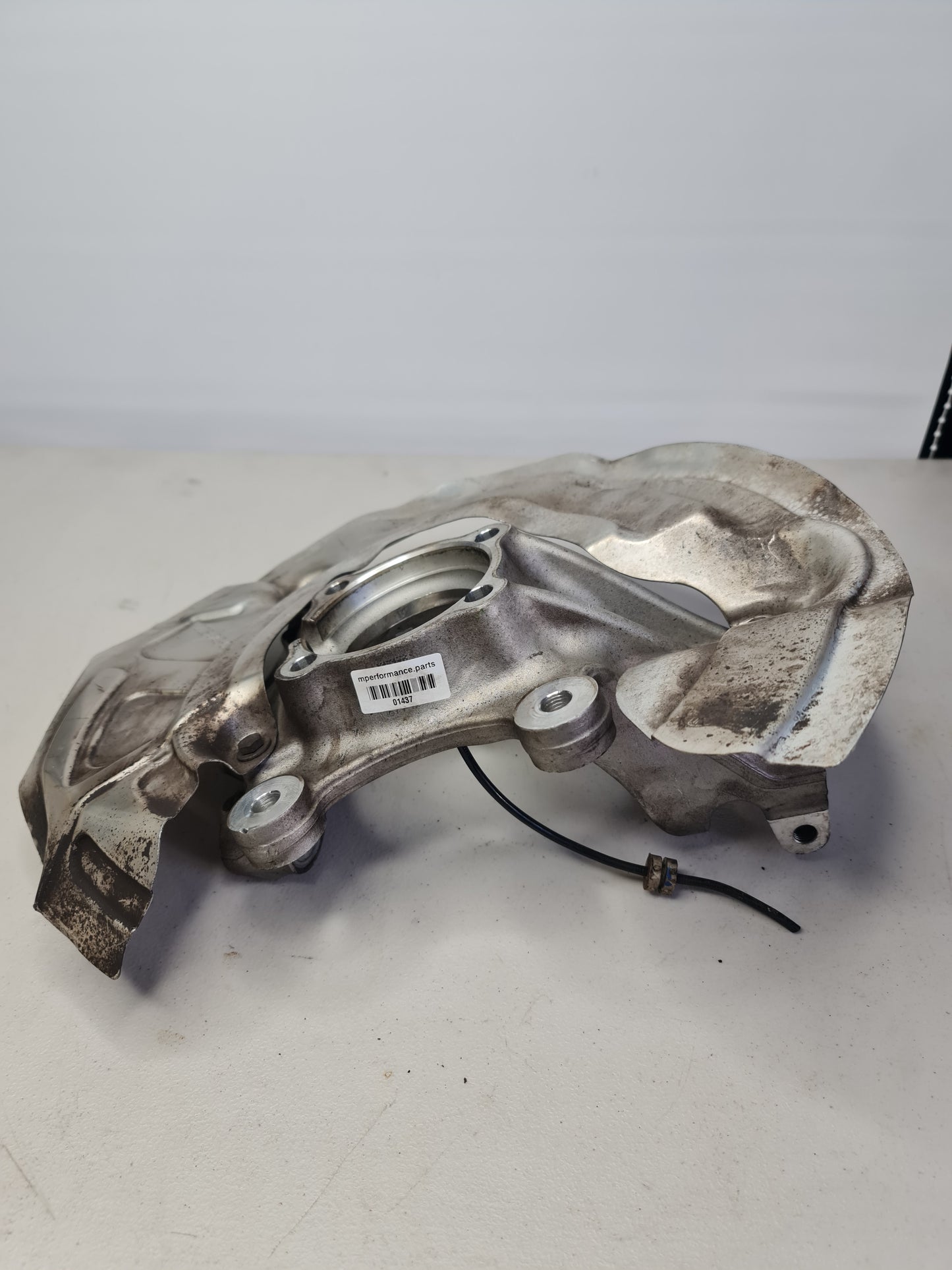 2015-2020 BMW M3 M4 Front Spindle Knuckle Hub Left Driver - 31212284001 2284001 05 - MPerformance.parts