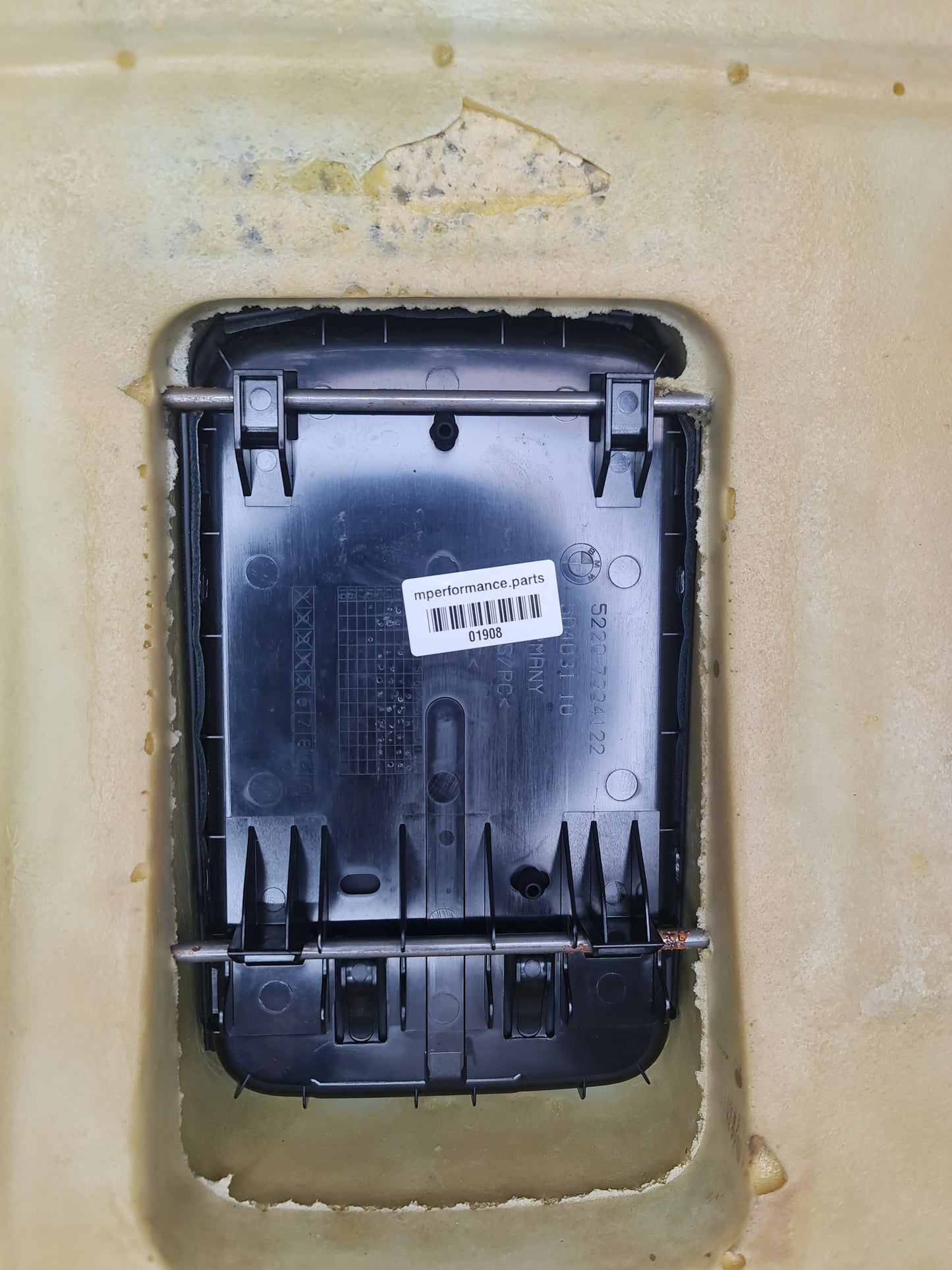 15-20 BMW F82 M4 REAR SEAT LOWER CUSHION MERINO LEATHER BOTTOM BENCH - MPerformance.parts