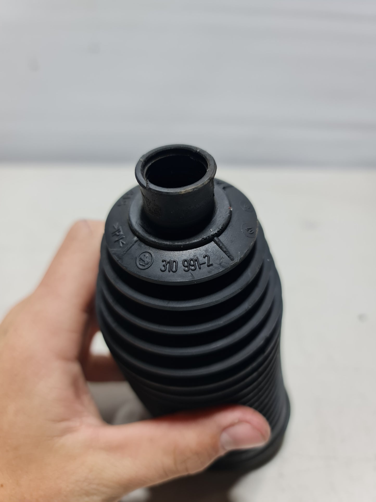 BMW STEERING RACK TIE ROD BOOT COVER - 7806 040 765 - MPerformance.parts