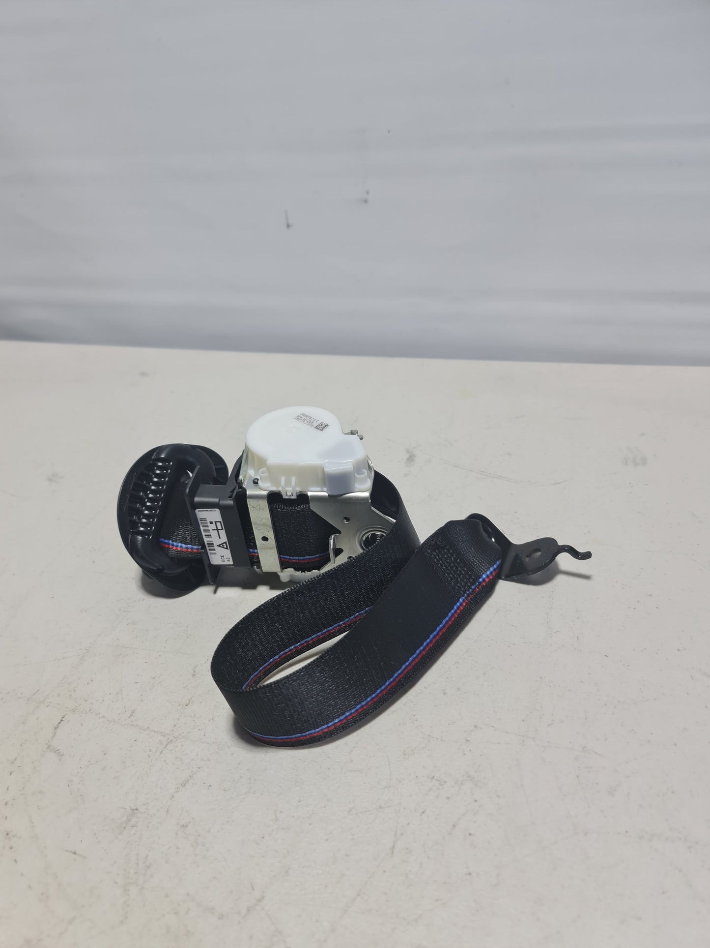 BMW 4 SERIES SEAT BELT FRONT RIGHT DRIVER SIDE OFFSIDE 34097873C R766 - MPerformance.parts