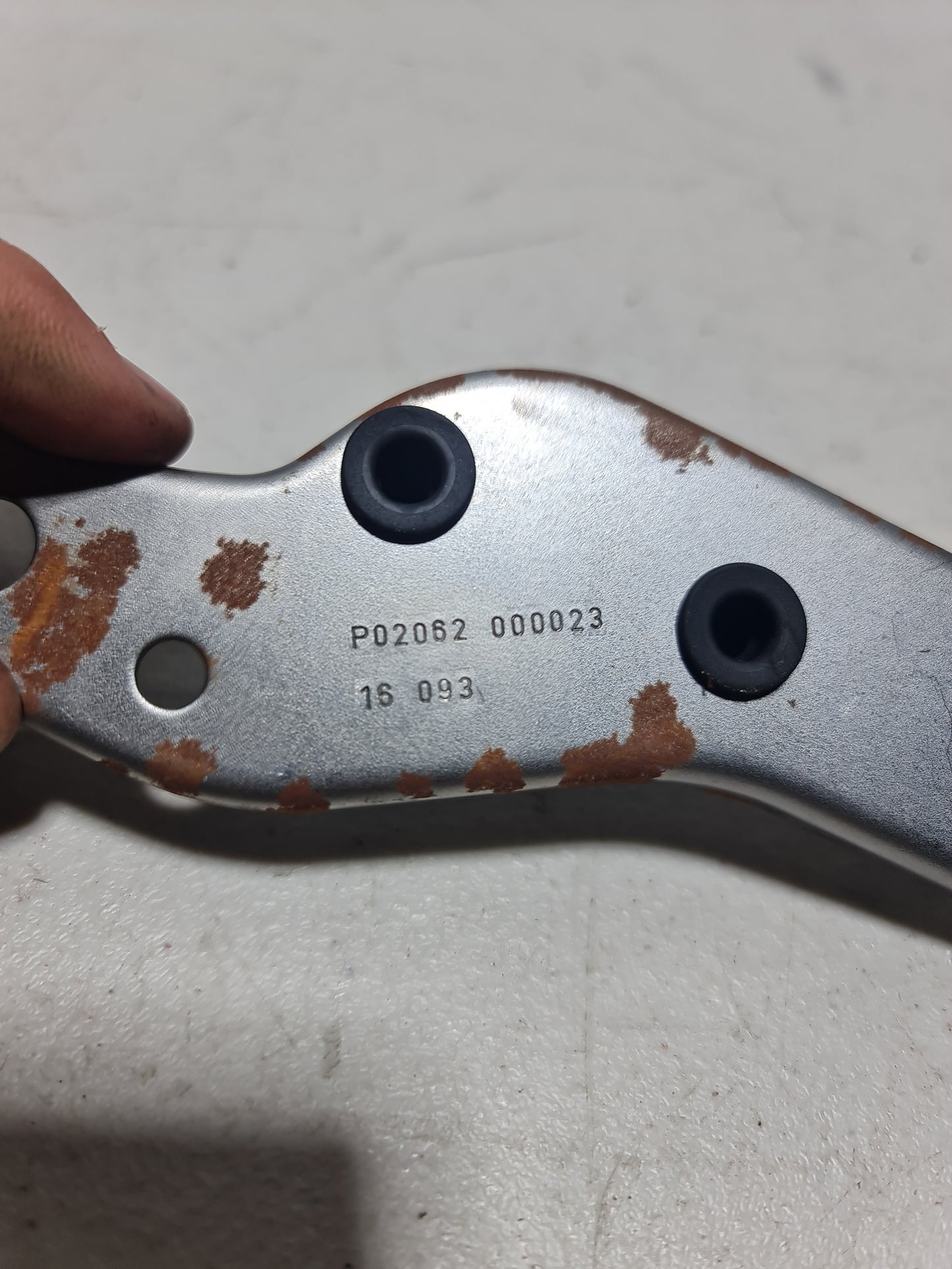 F80 M3 Dashboard Mount Bracket - p02062 - MPerformance.parts