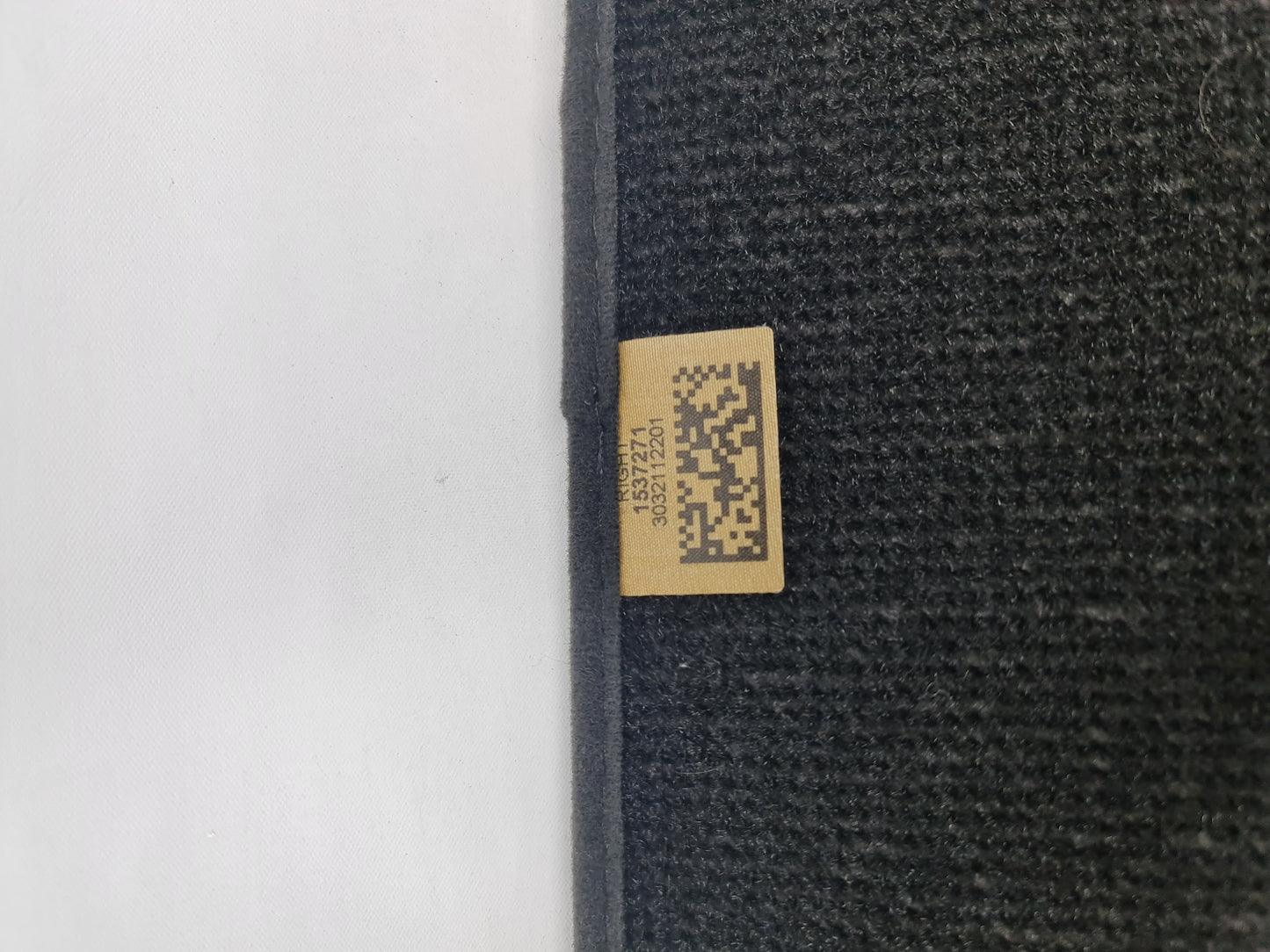 F80 M3 Rear Right Floor Mat - MPerformance.parts