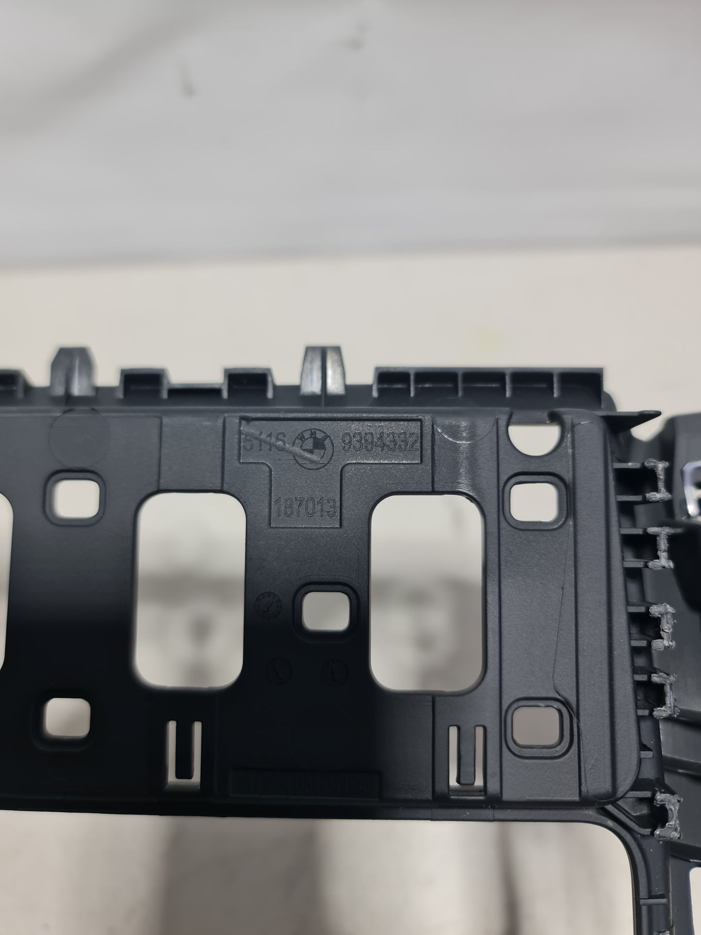 2019 BMW 2 SERIES F22 CENTRE CONSOLE TRIM WITH CUP HOLDER 6993610 9394332 - MPerformance.parts