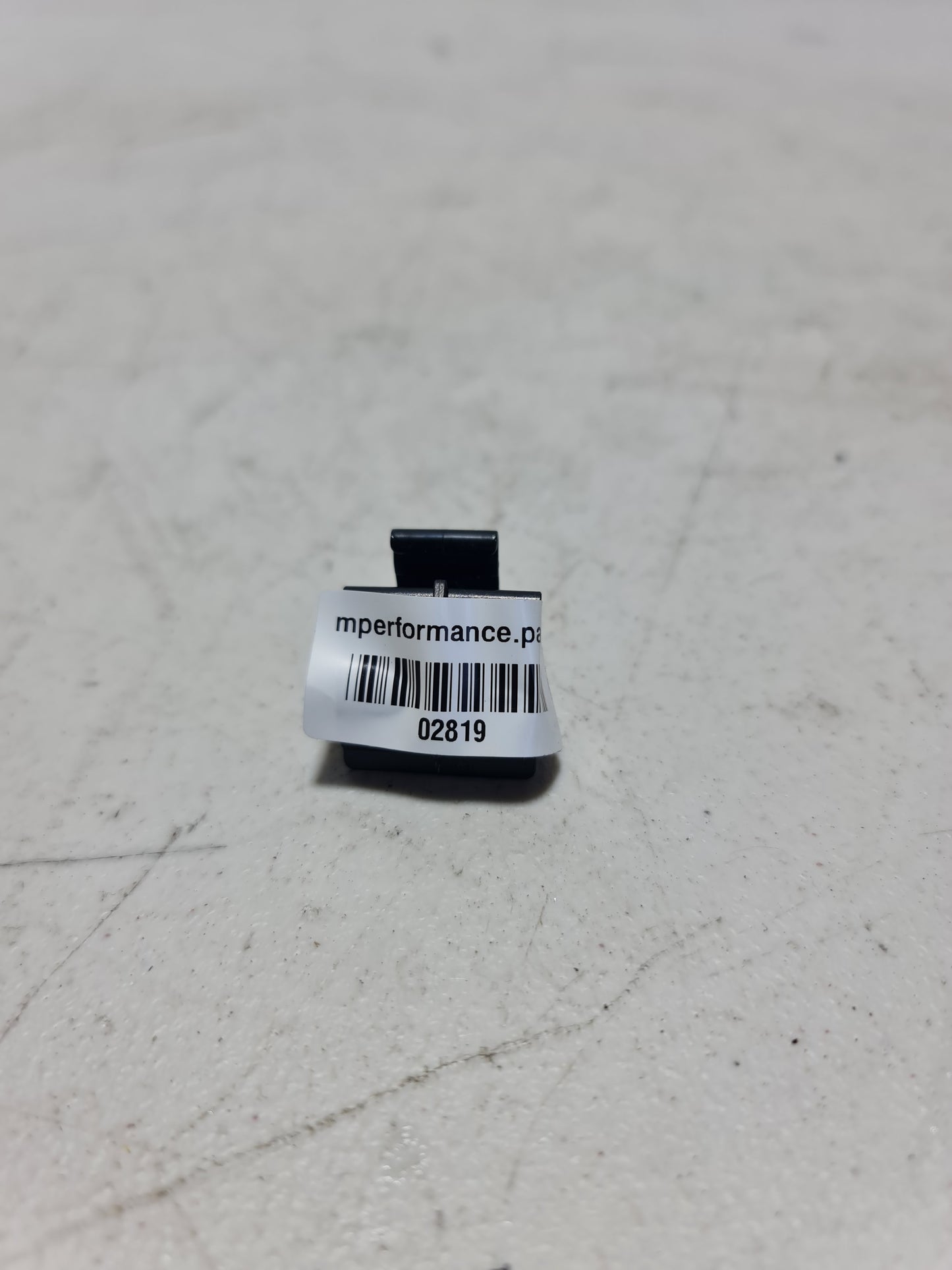 11667644877 Clip 7644877 - MPerformance.parts