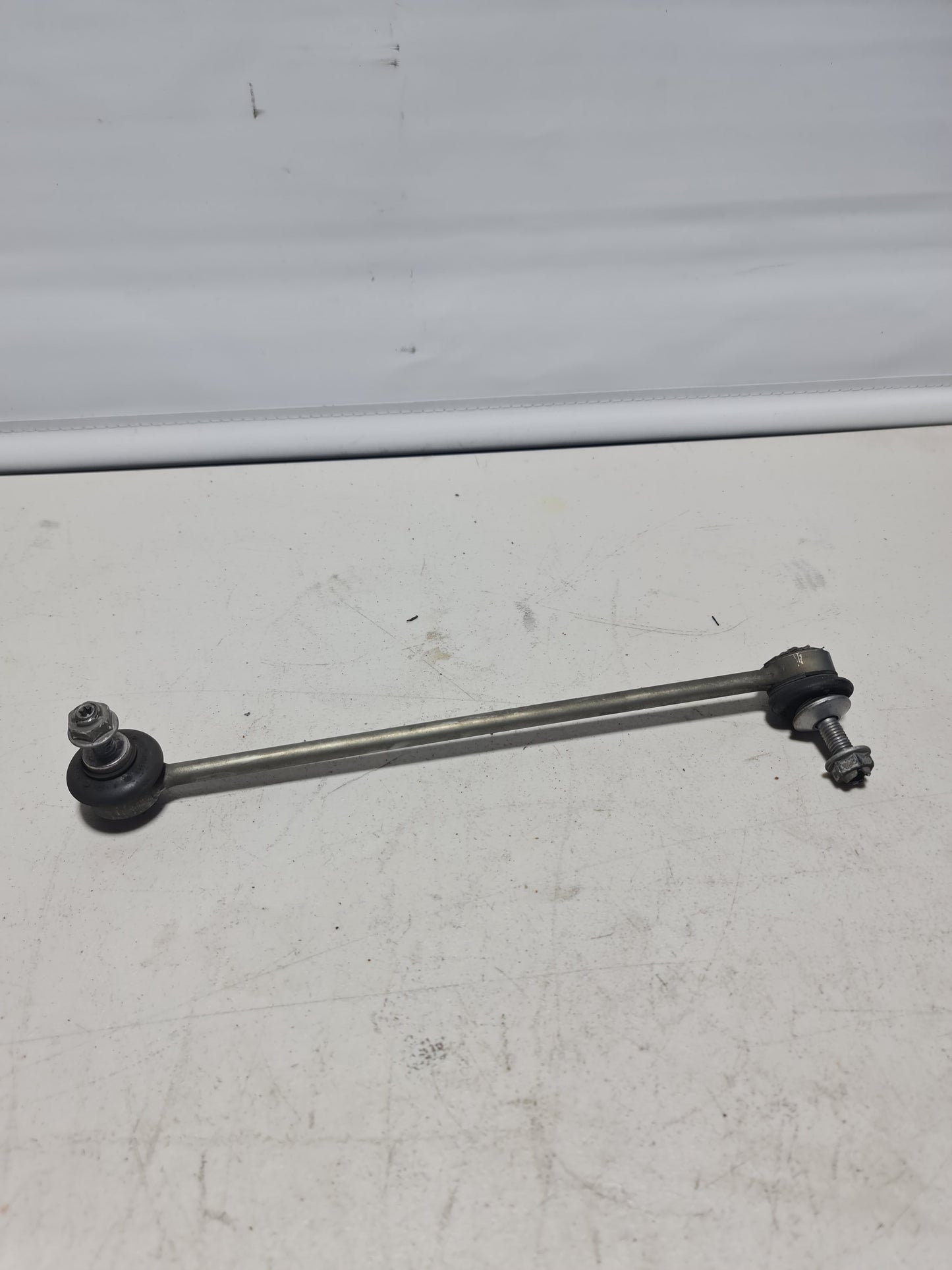BMW M3 F80 2018 Front Swaybar Link Linkage Tie Rod RHS 2284644 J202 33182284644 - MPerformance.parts