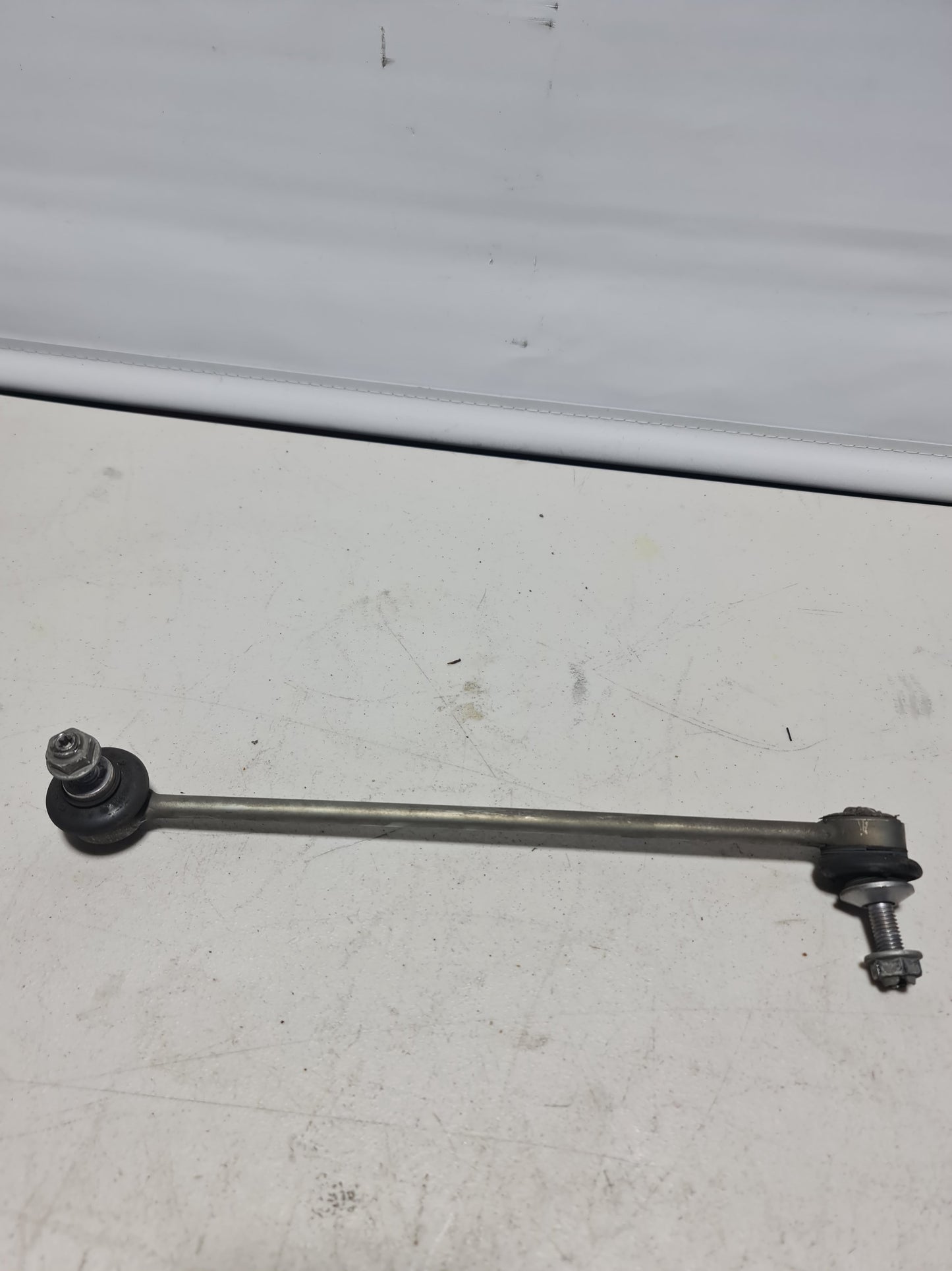 BMW M3 F80 2018 Front Swaybar Link Linkage Tie Rod RHS 2284644 J202 33182284644 - MPerformance.parts