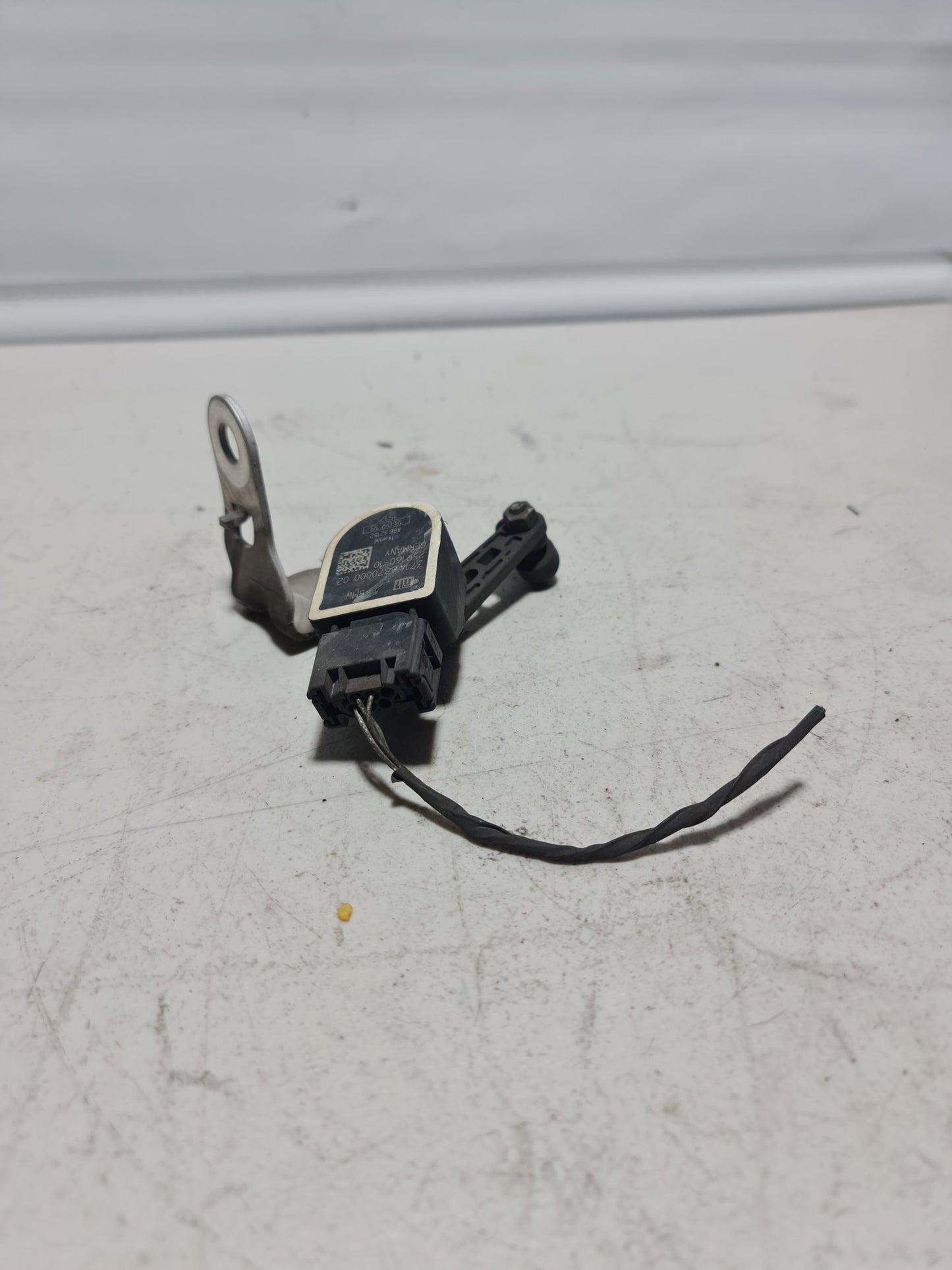 BMW 7 SERIES F01/F02 HEADLIGHT LEVEL SENSOR 03/09-09/15 37146870000 - MPerformance.parts
