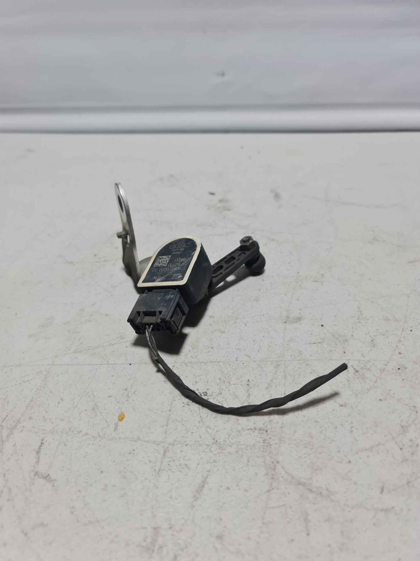 BMW 7 SERIES F01/F02 HEADLIGHT LEVEL SENSOR 03/09-09/15 37146870000 - MPerformance.parts