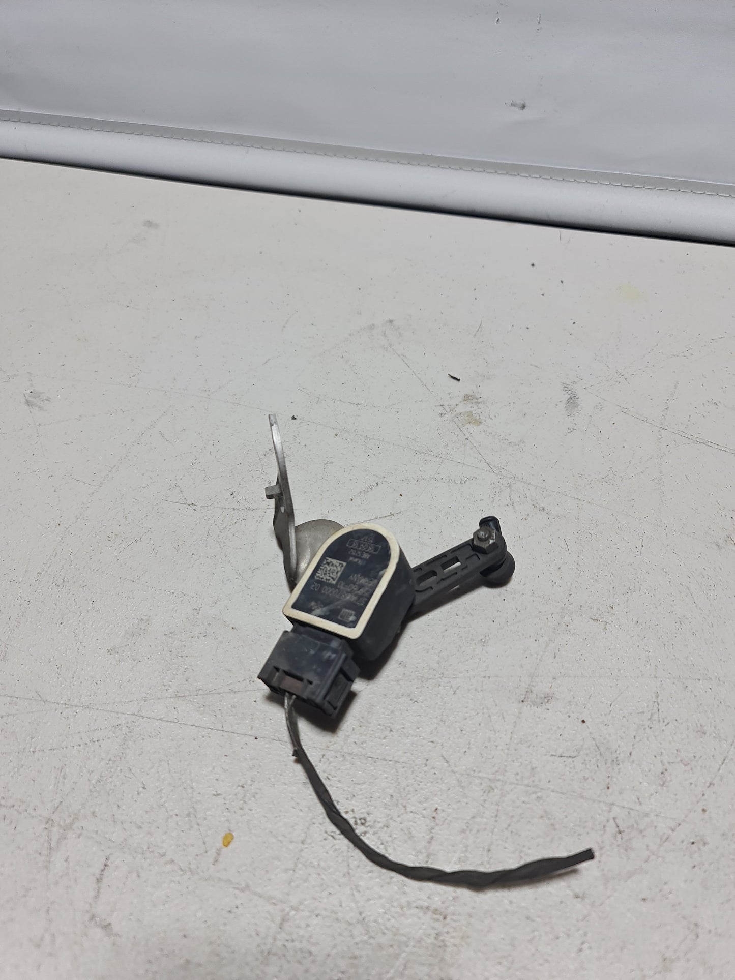 BMW 7 SERIES F01/F02 HEADLIGHT LEVEL SENSOR 03/09-09/15 37146870000 - MPerformance.parts