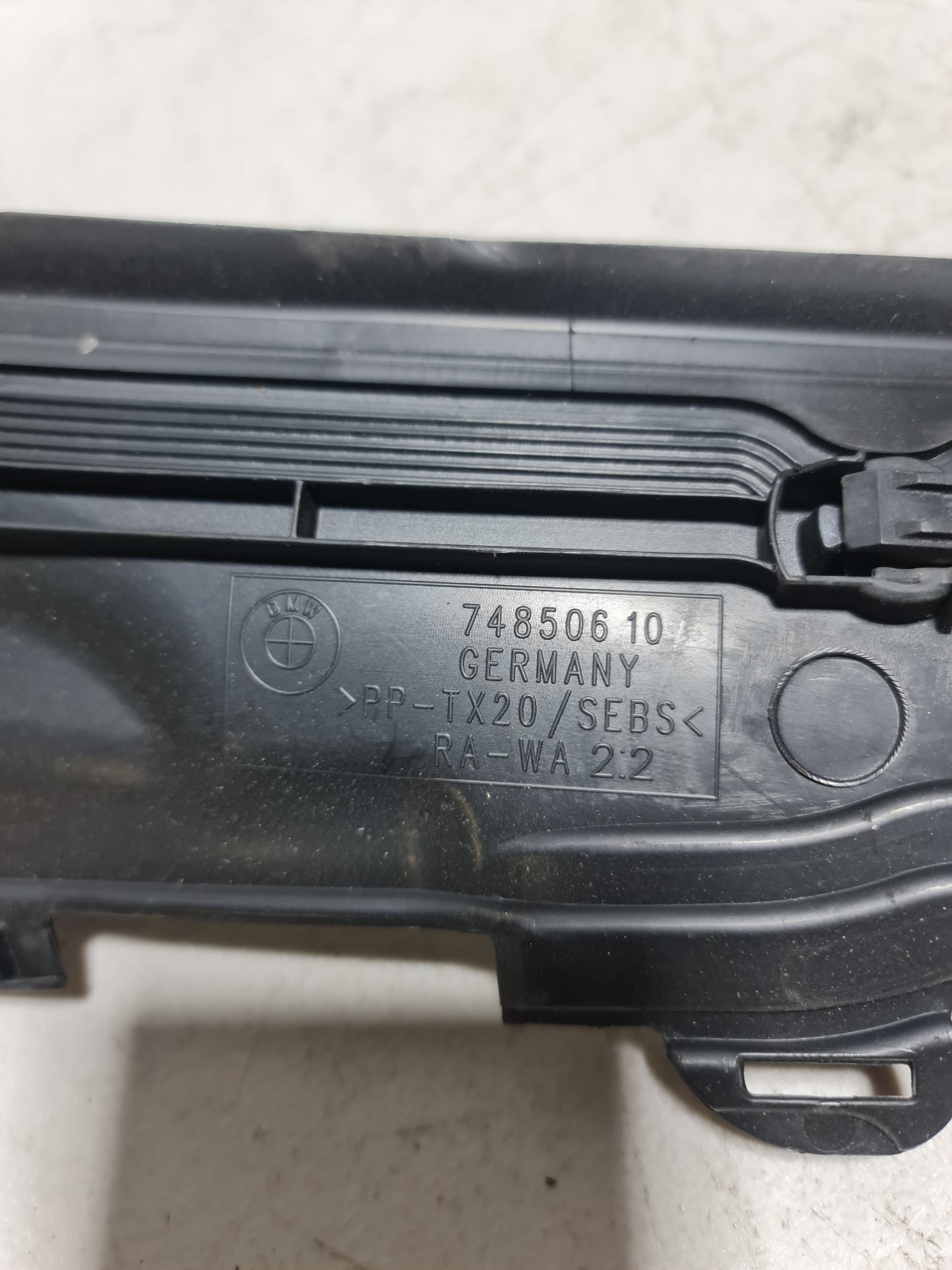 BMW 1 F20 116 d Engine Cover 748506 2.00 Diesel 85kw 2012 17184887 - MPerformance.parts