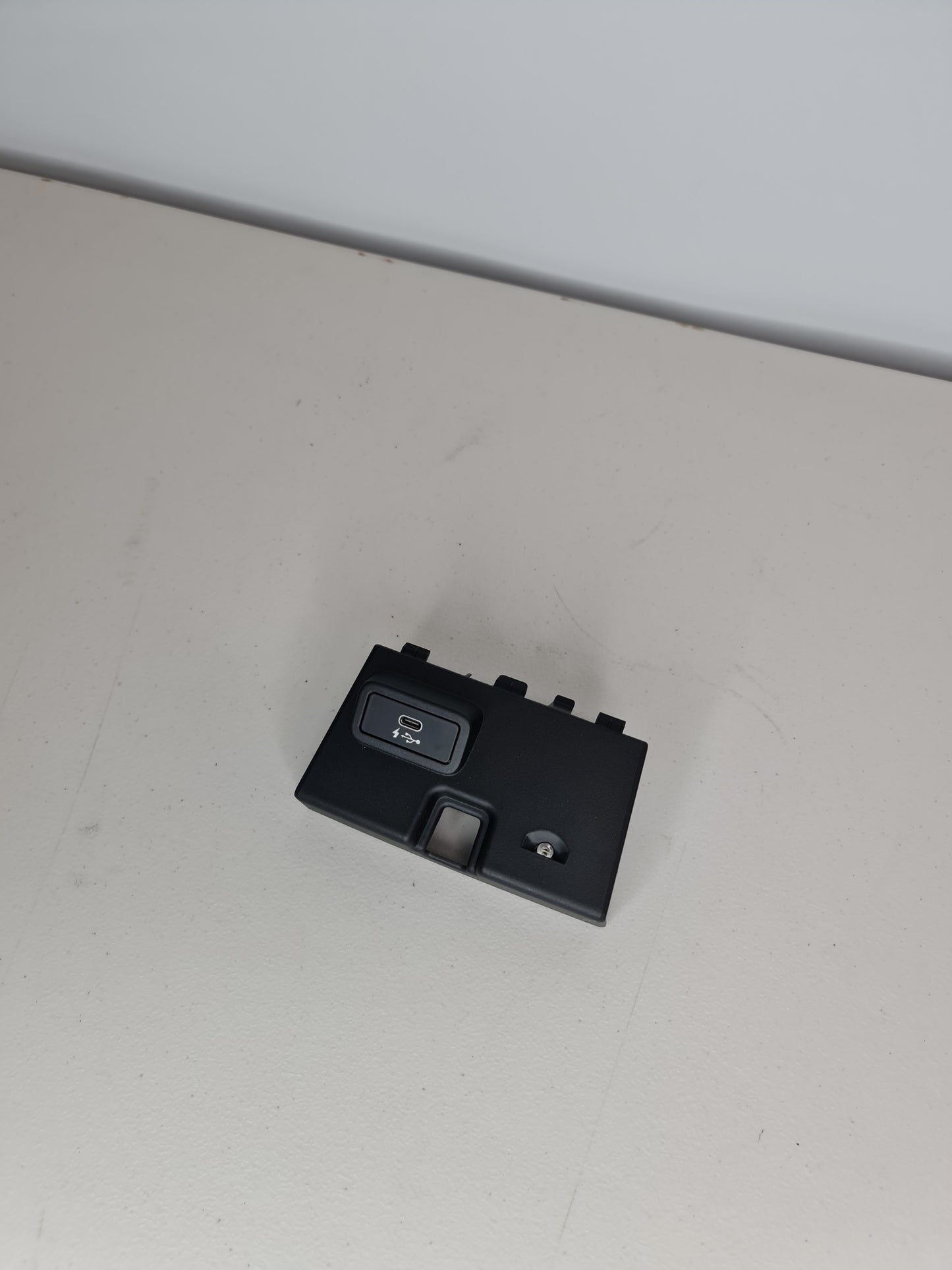 Storage Trim BMW G20 G21 Center Console storage Compartment Cover trim 6807232 - MPerformance.parts