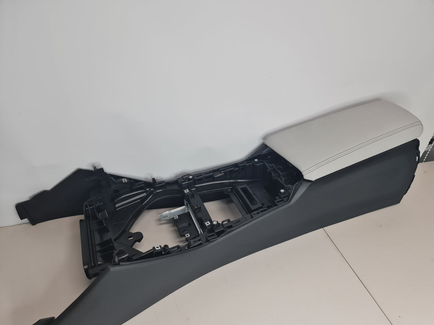 BMW G80 M3 Centre Console Silverstone Leather Arm Rest 5116806778 - MPerformance.parts