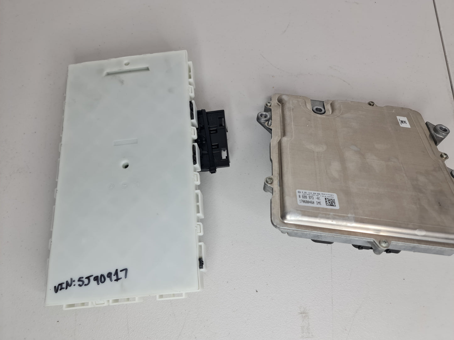 BMW F30 F32 F36 228 328 428 2.0L DME ECU Engine Computer FEM Module Key Set OEM 61358781415 - MPerformance.parts