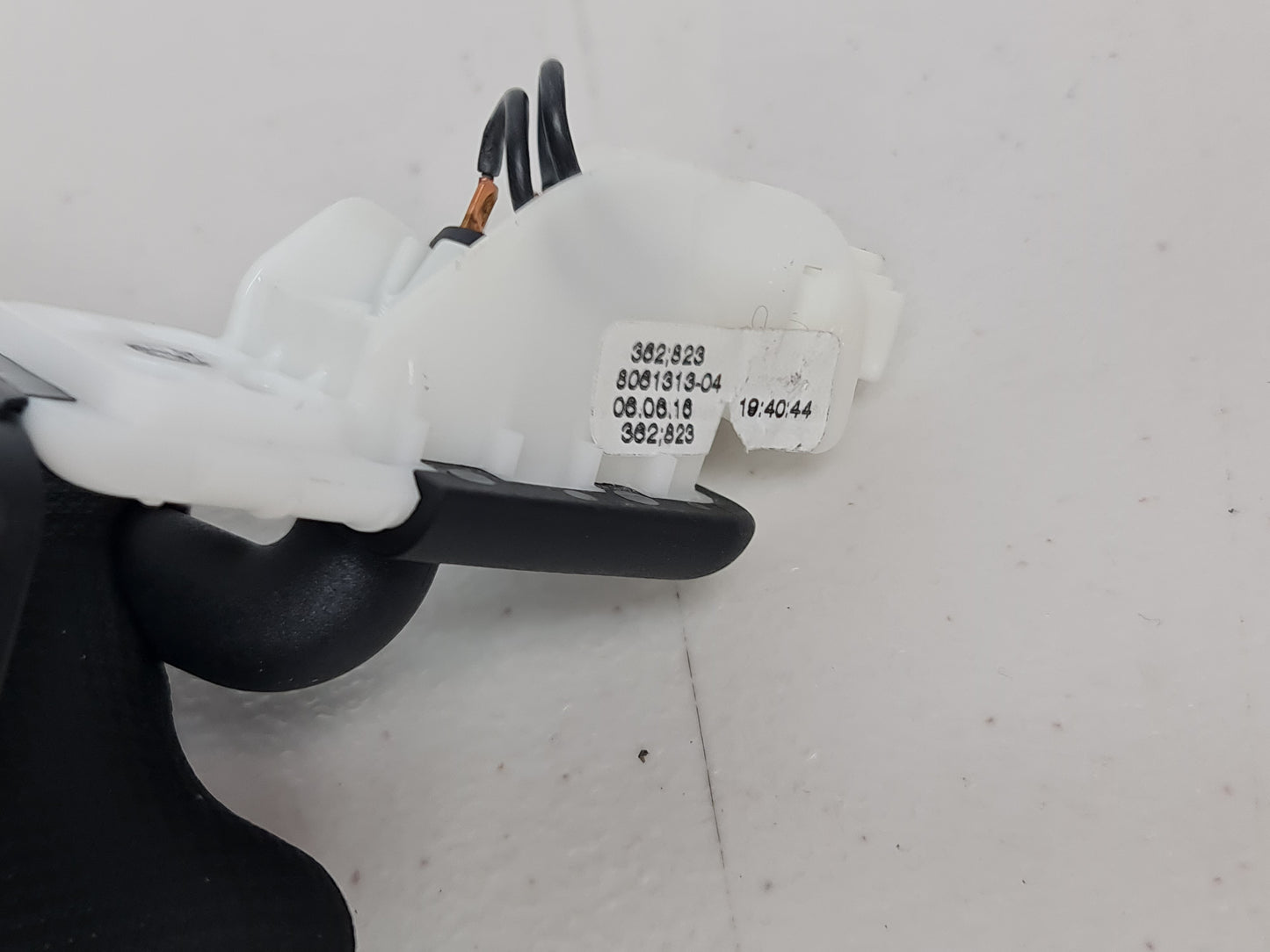2014-2020 BMW 51-16-8-061-313 BMW 51168061313 Left Sun Visor 8061313 04 - MPerformance.parts