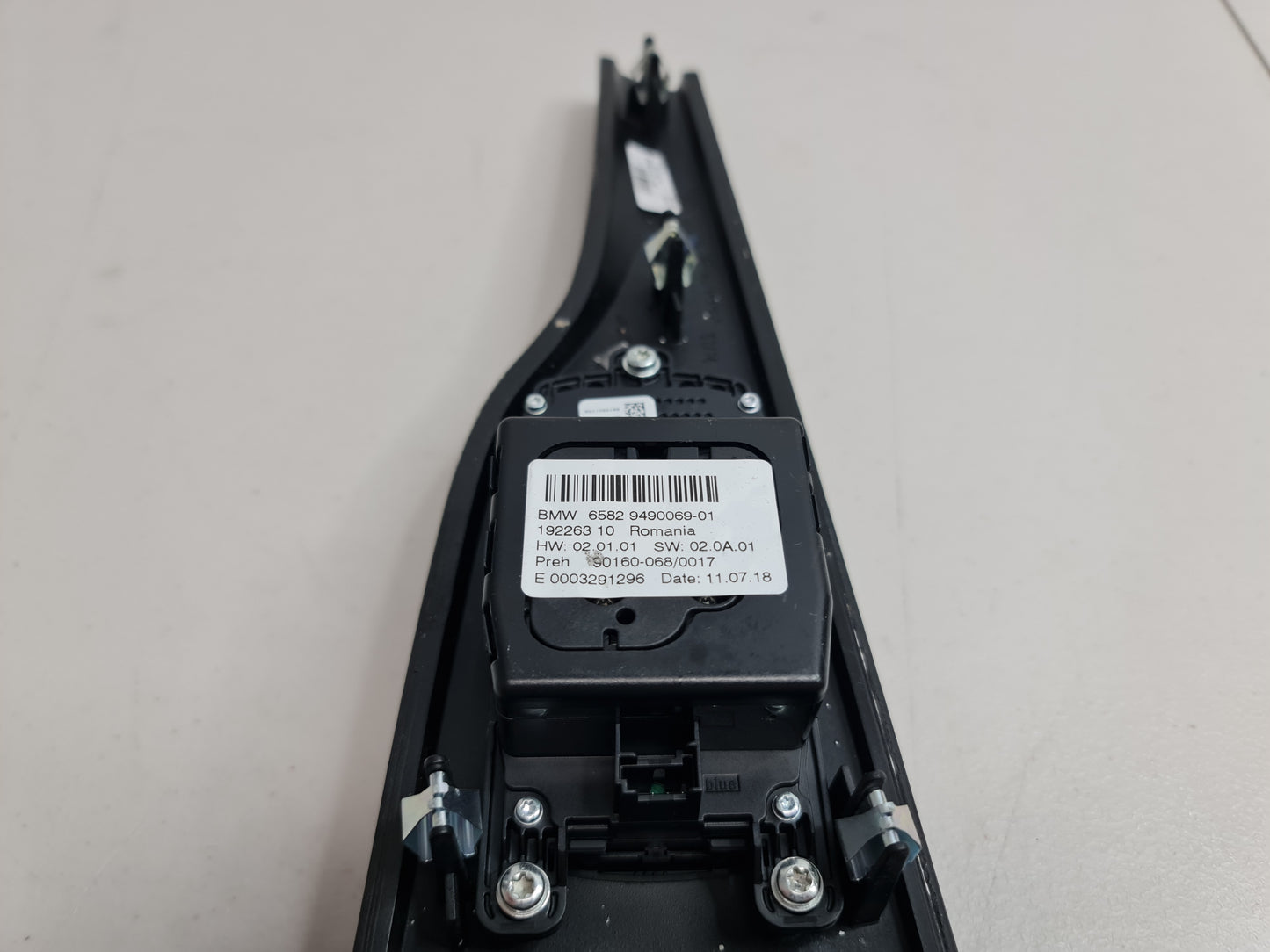 BMW F80/F82 M3 Center Console Carbon Trim RHD OEM 51168046117 8046117 - MPerformance.parts