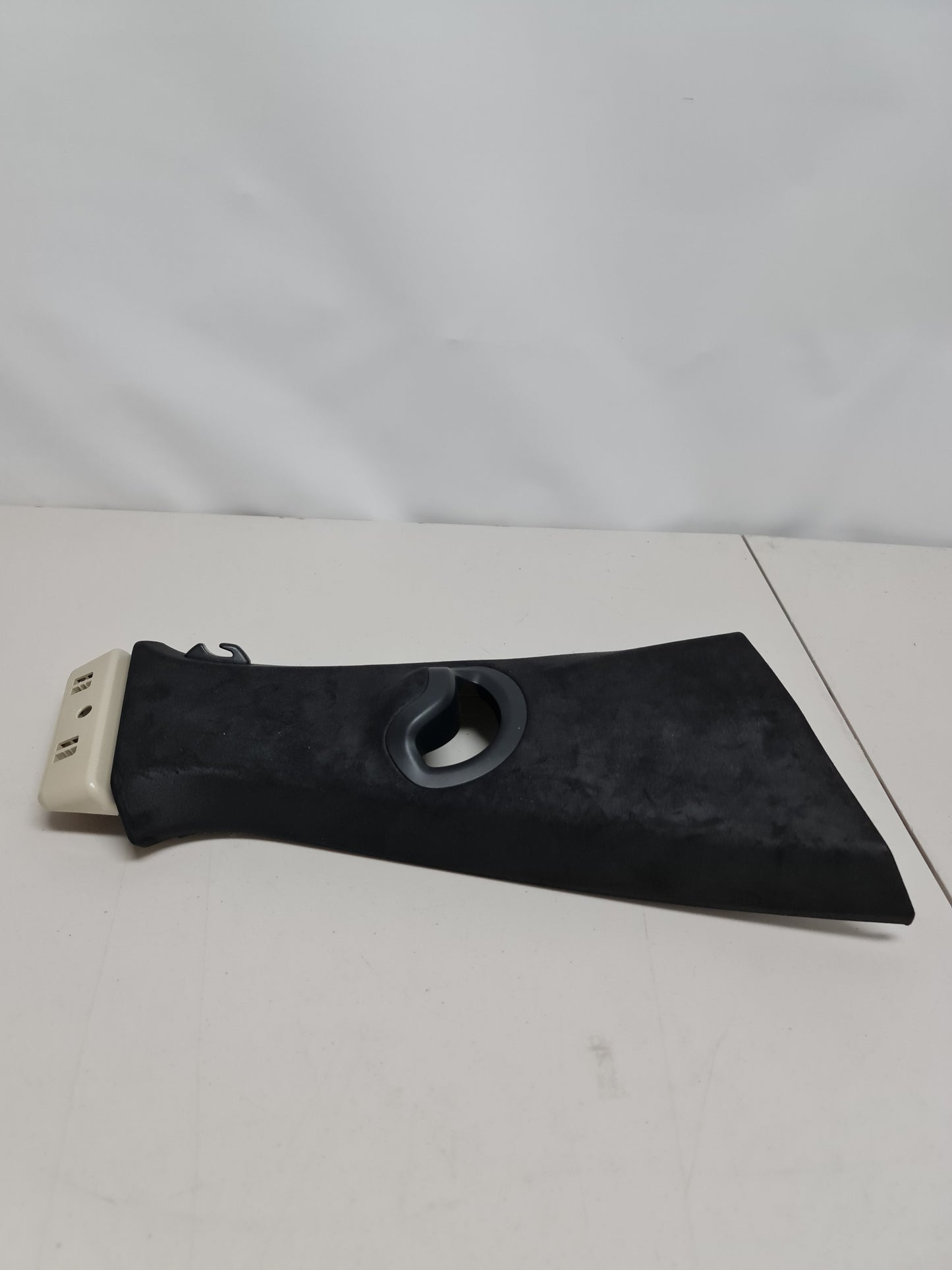 G05/G07 X5/X7 B-pillar trim panel, Alcantara, right black - MPerformance.parts