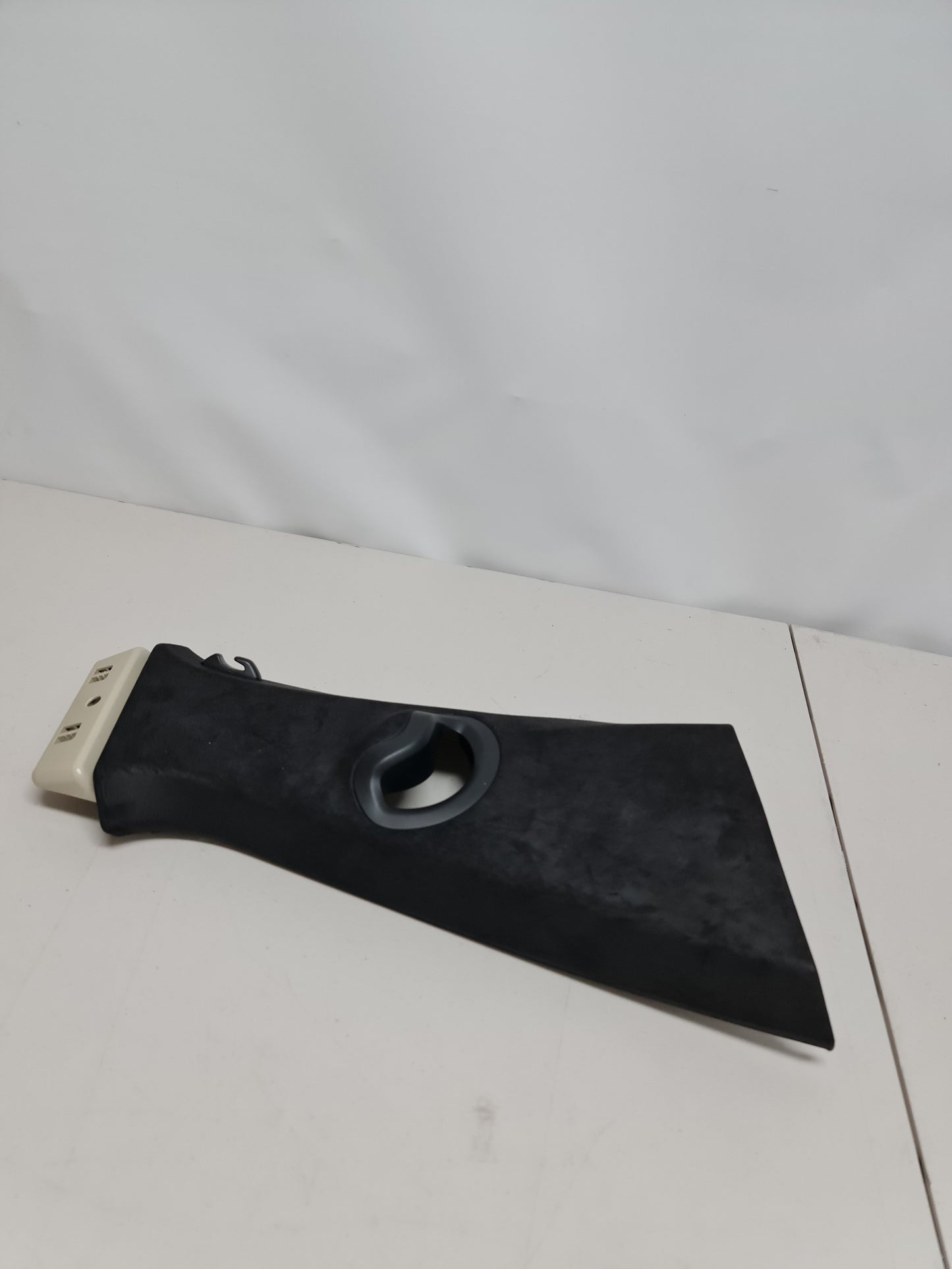 G05/G07 X5/X7 B-pillar trim panel, Alcantara, right black - MPerformance.parts