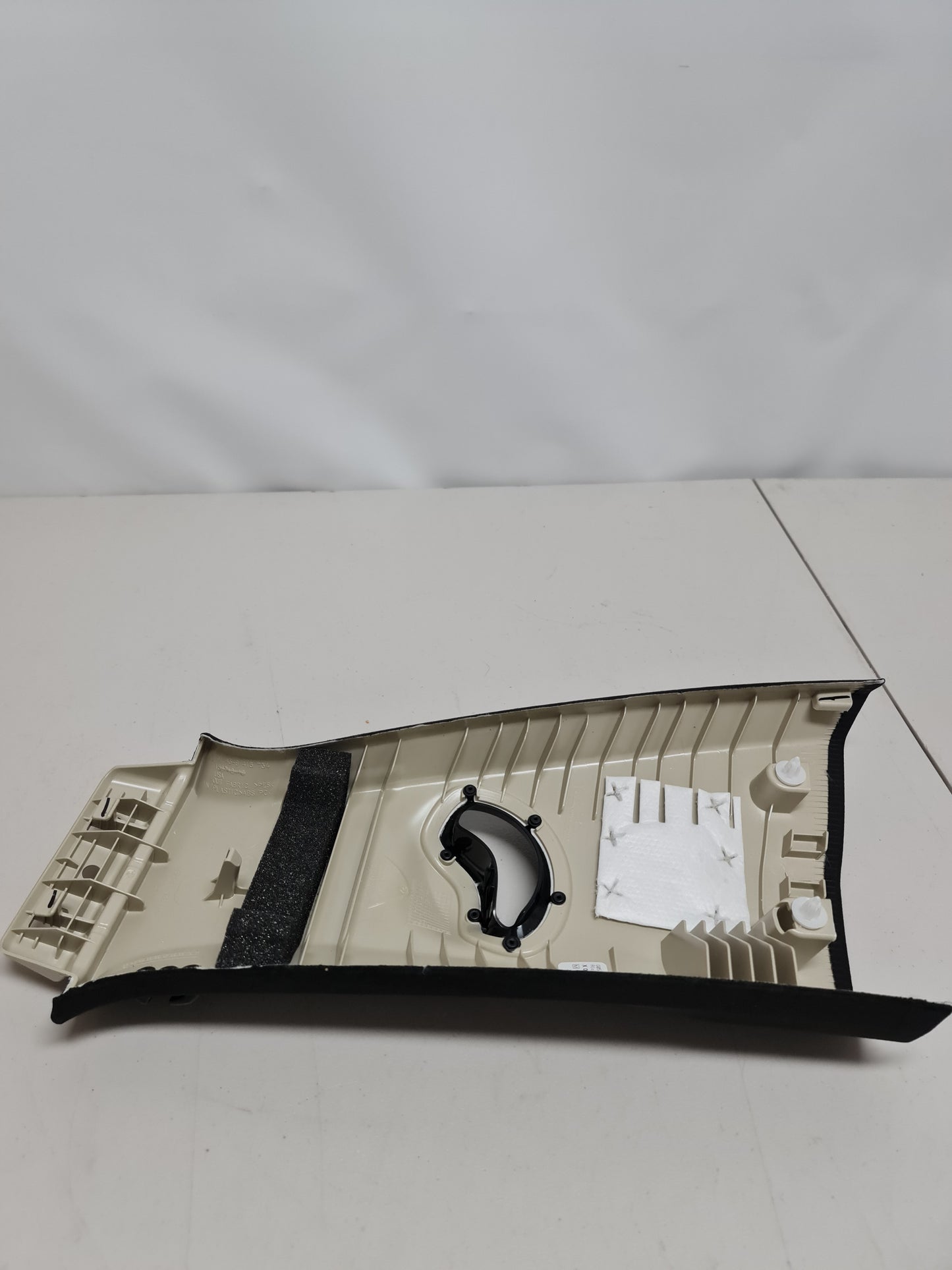 G05/G07 X5/X7 B-pillar trim panel, Alcantara, right black - MPerformance.parts
