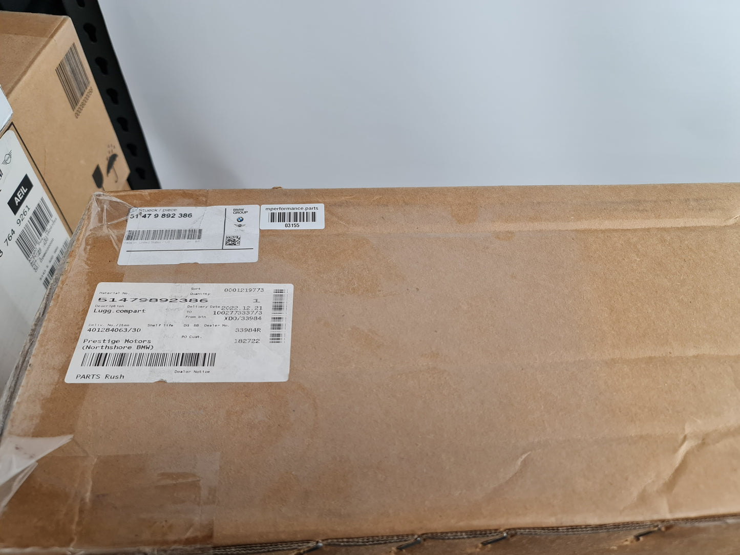 G07 X7 Black Luggage comp trim panel leather top right - MPerformance.parts