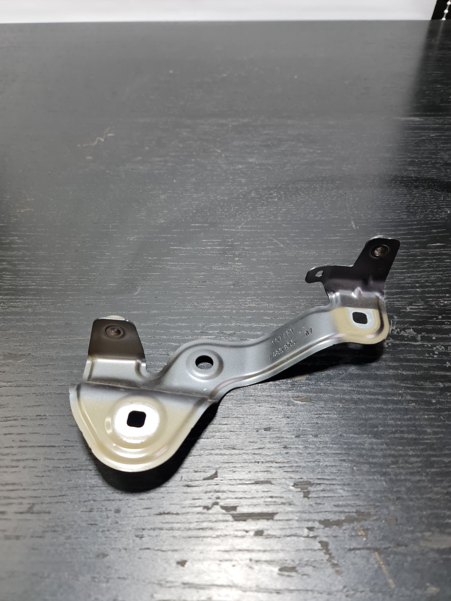 BMW 3 SERIES FRONT WING MOUNTING BRACKET RH 167/21 7486806 07 - MPerformance.parts