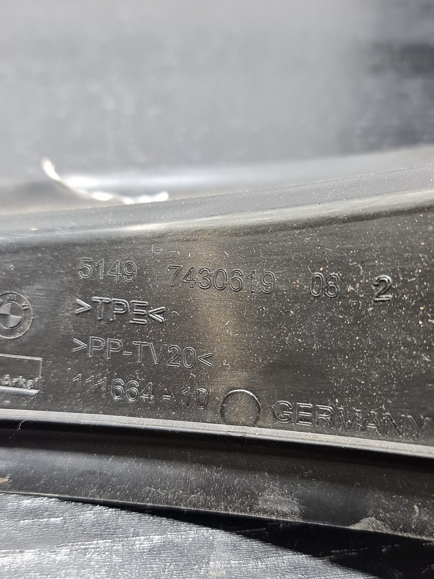 GENUINE BMW G20 3 Series Boot Lid Water Gutter Strip 51497430619. REAR LEFT 26E - MPerformance.parts