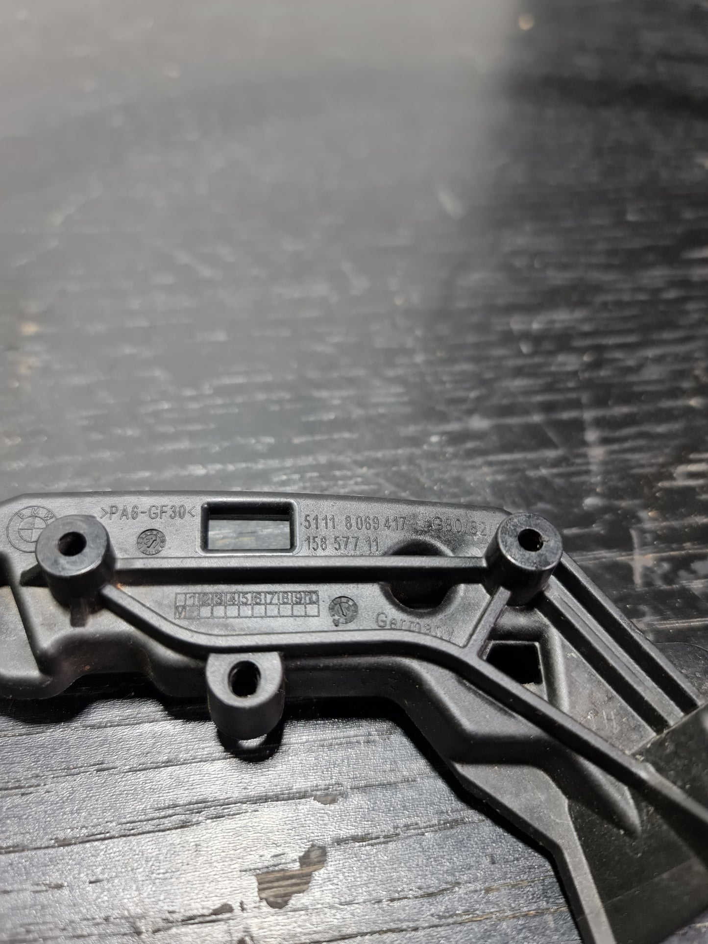 G80 FRONT LEFT BUMPER COVER INNER BRACKET 51118069417 - MPerformance.parts