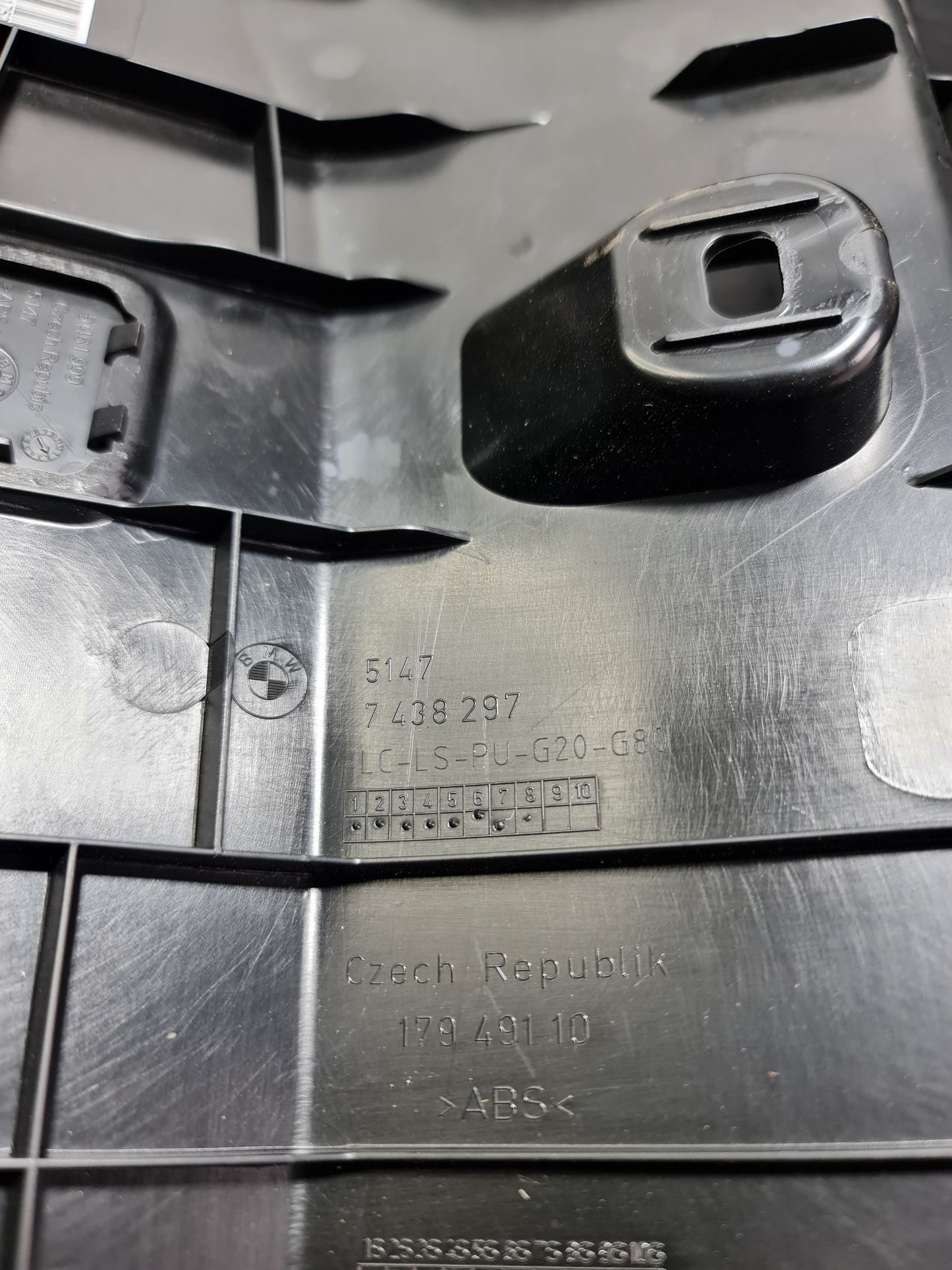 OEM BMW G20 330 M340 Rear Trunk Boot Lid Latch Lock Sill Scuff Plate Trim Cover 51477438297 - MPerformance.parts