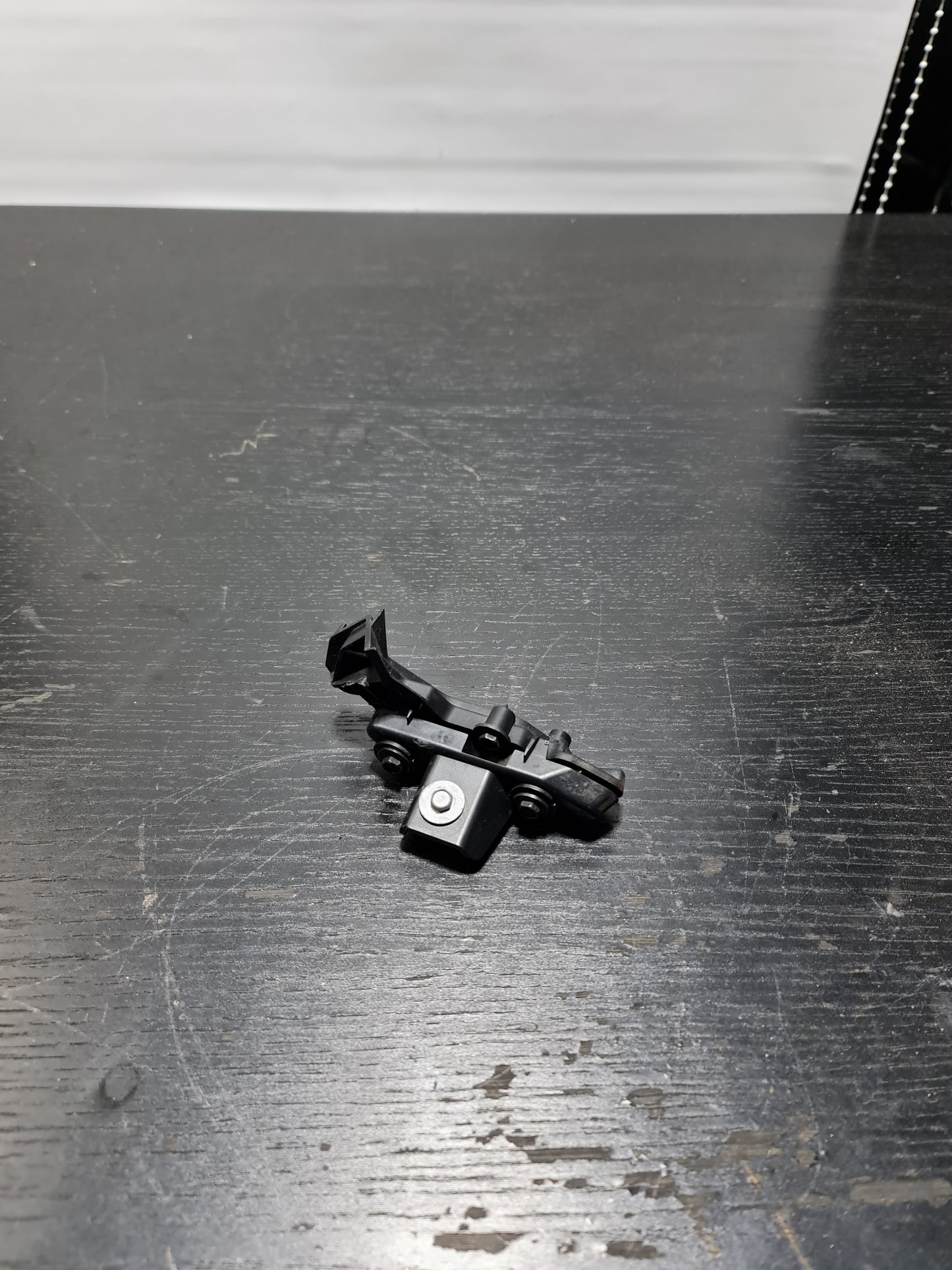 M3 M4 2021 2022 2023 2024 Front Right Bumper Lower Mount Bracket Guide 51118069420 - MPerformance.parts