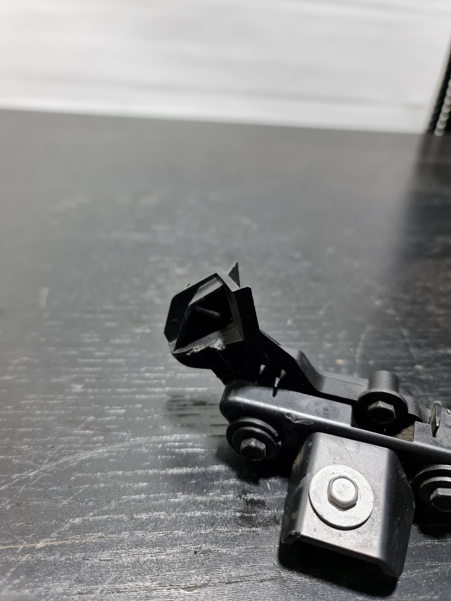 M3 M4 2021 2022 2023 2024 Front Right Bumper Lower Mount Bracket Guide 51118069420 - MPerformance.parts