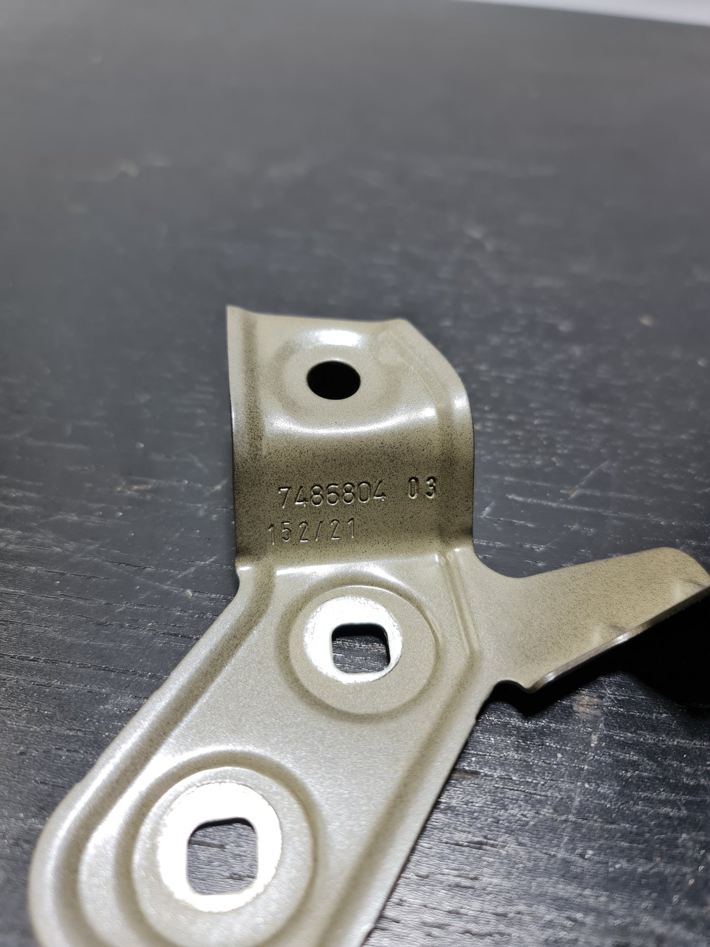 BMW 3 G80 G81 4 G22 G23 G26 G82 G83 Front Right Fender Holder 2022 7486804 OEM - MPerformance.parts