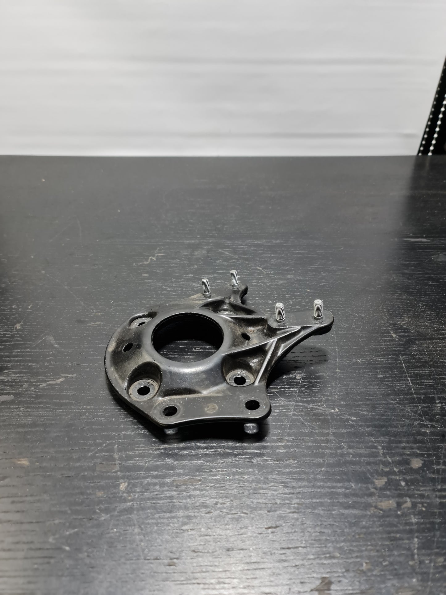 BMW M3 M4 G80 G82 G83 LEFT PASSENGER SIDE SUSPENSION STRUT TOWER BRACE 8076673 - MPerformance.parts
