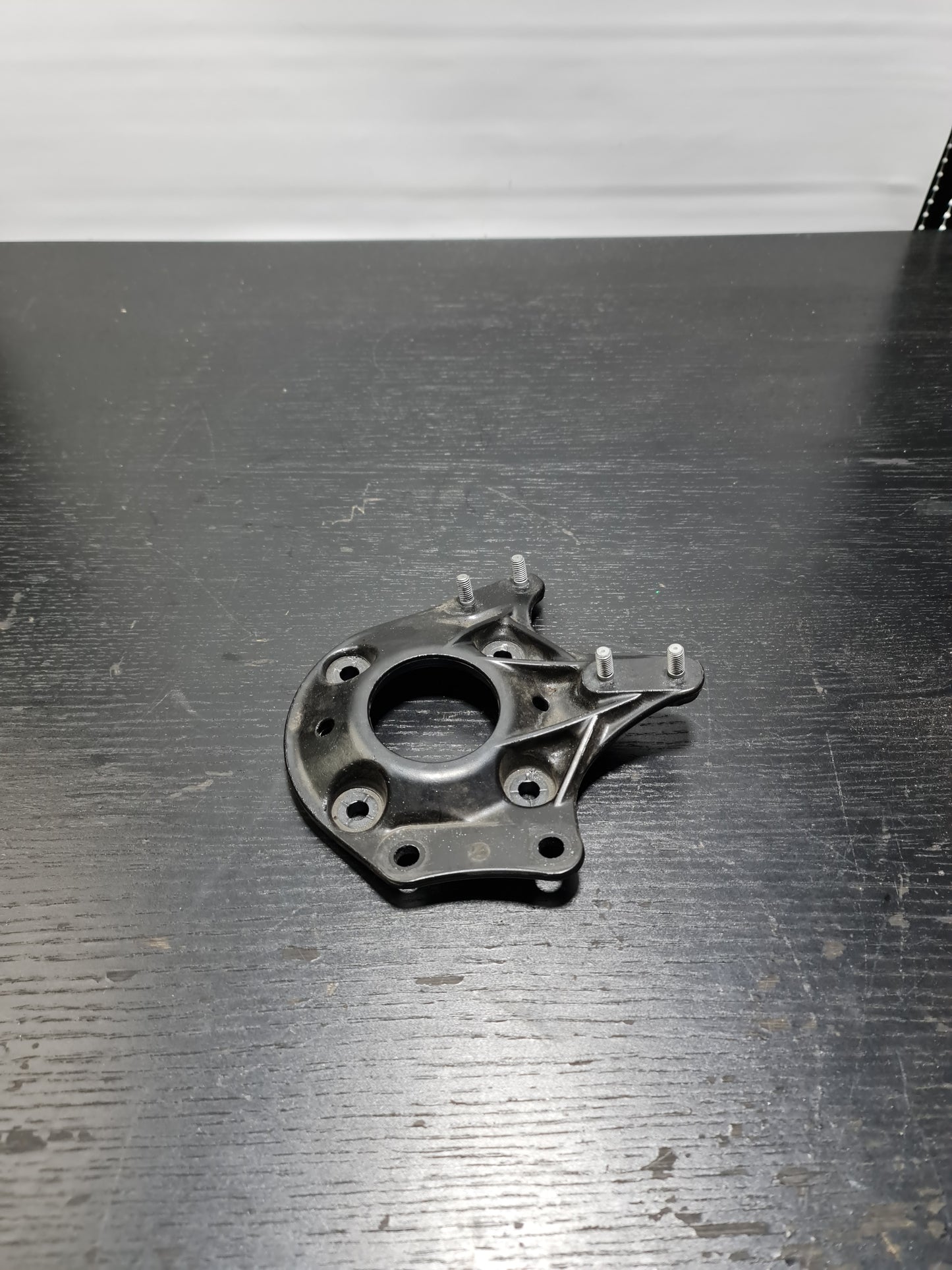 BMW M3 M4 G80 G82 G83 LEFT PASSENGER SIDE SUSPENSION STRUT TOWER BRACE 8076673 - MPerformance.parts