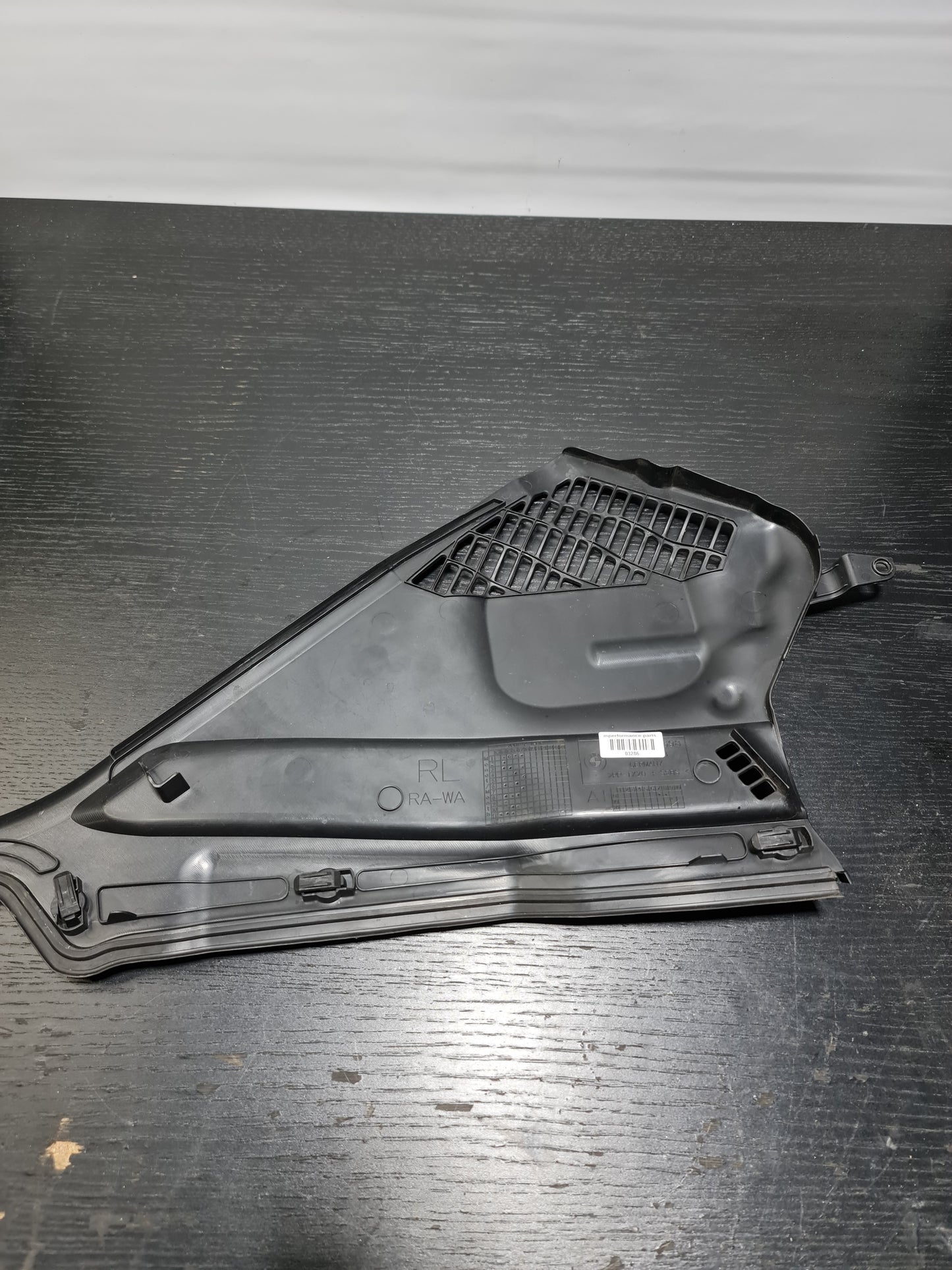 OEM BMW M2 COUPE F87 FRONT LEFT WINDSHIELD COVER COWL RHD 64318059698 GENUINE 8059698 - MPerformance.parts