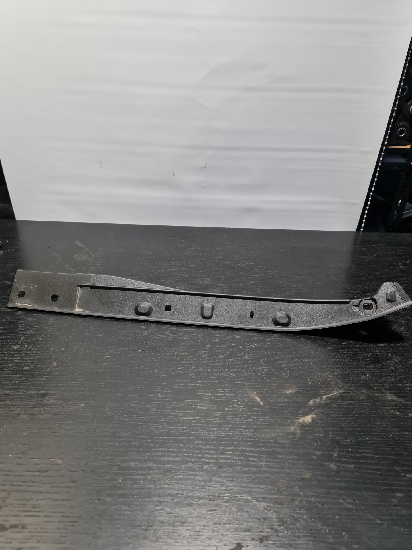 BMW 4 Coupe G22 Left Hood Side Panel Sealing 51767486825 - MPerformance.parts