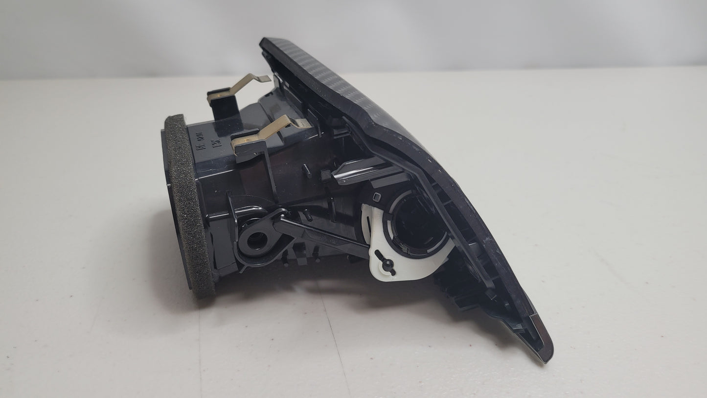 BMW F80 M3 - SERIES DRIVER SIDE FRONT AIR VENT 9231995-09 - MPerformance.parts
