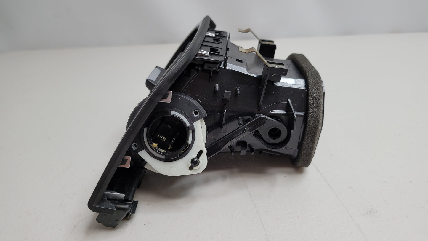 BMW M3 F80 Passengers Left Dashboard Vent - 9346226-01 - MPerformance.parts