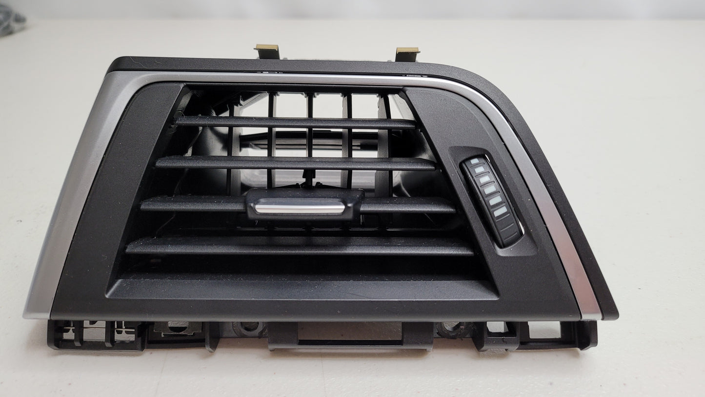 BMW M3 F80 Passengers Left Dashboard Vent - 9346226-01 - MPerformance.parts