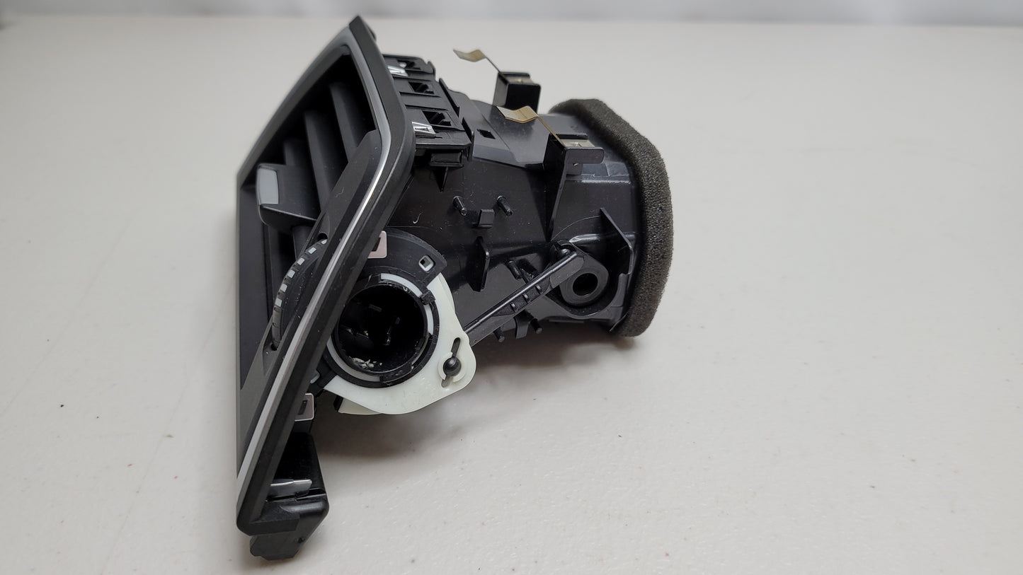 BMW M3 F80 Passengers Left Dashboard Vent - 9346226-01 - MPerformance.parts