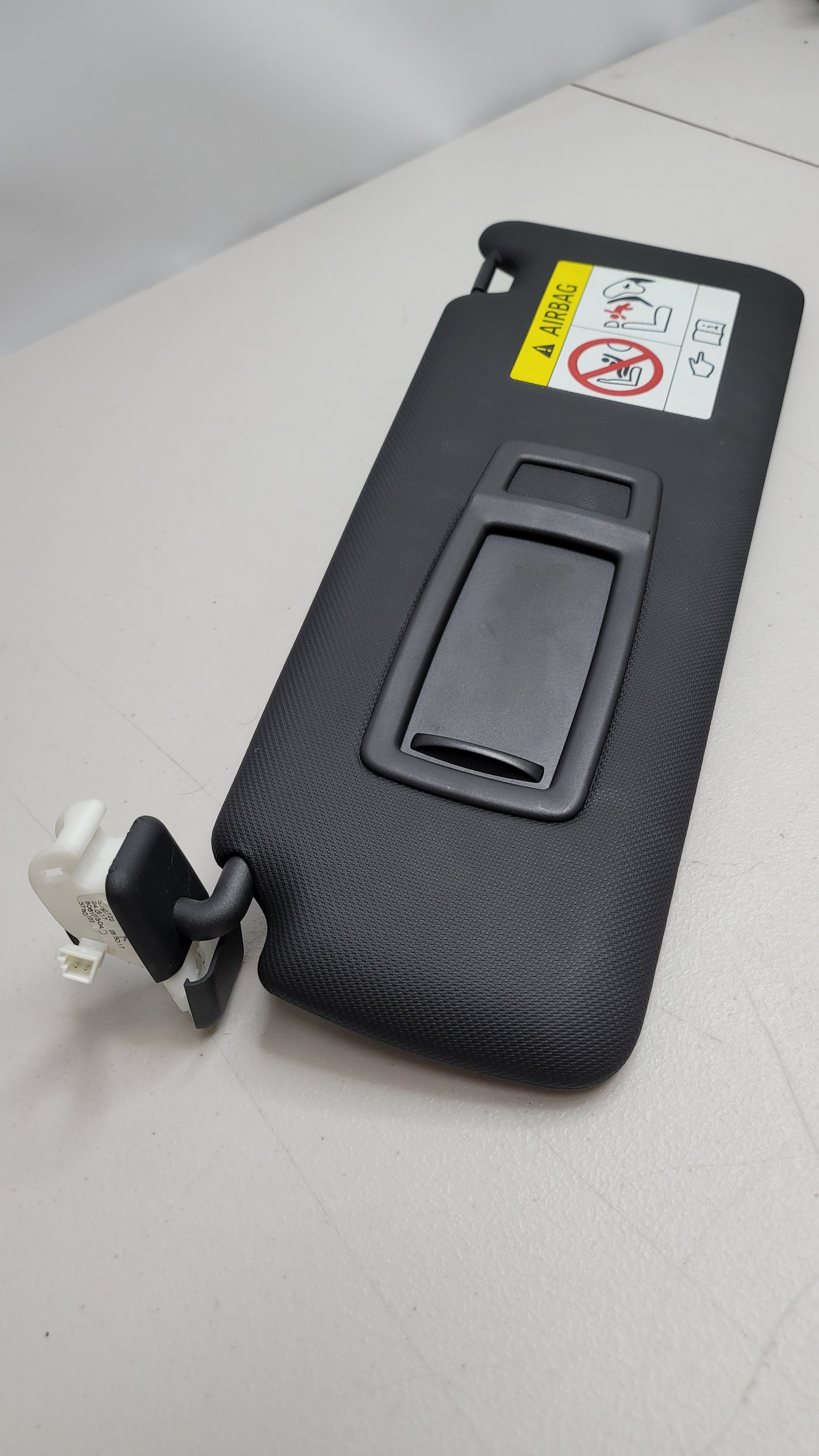 2014-2020 BMW 51-16-8-061-313 BMW 51168061313 Left Sun Visor 8061313 04 - MPerformance.parts