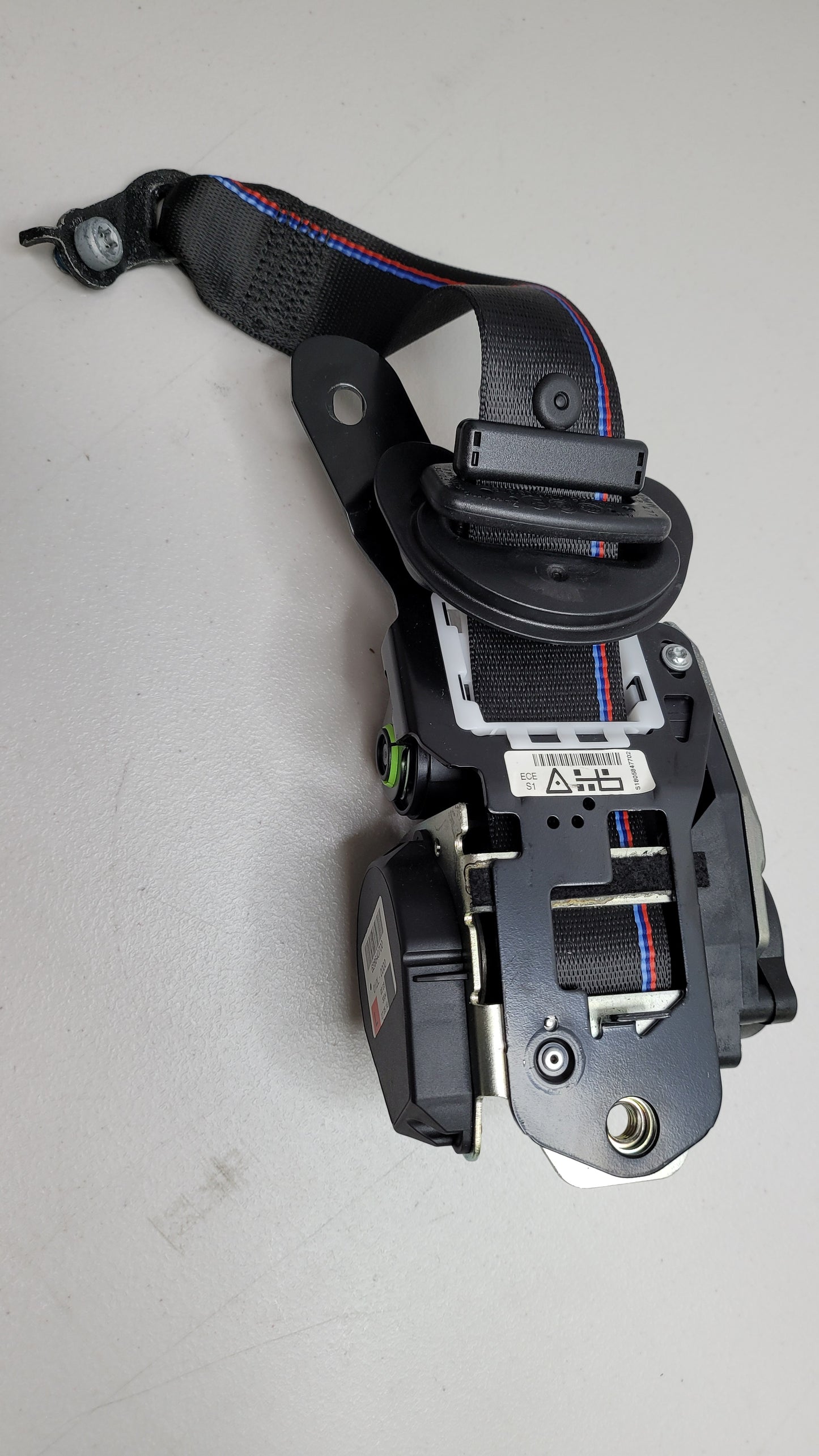 BMW M3 F80 Front Right Seatbelt 628640700F - MPerformance.parts