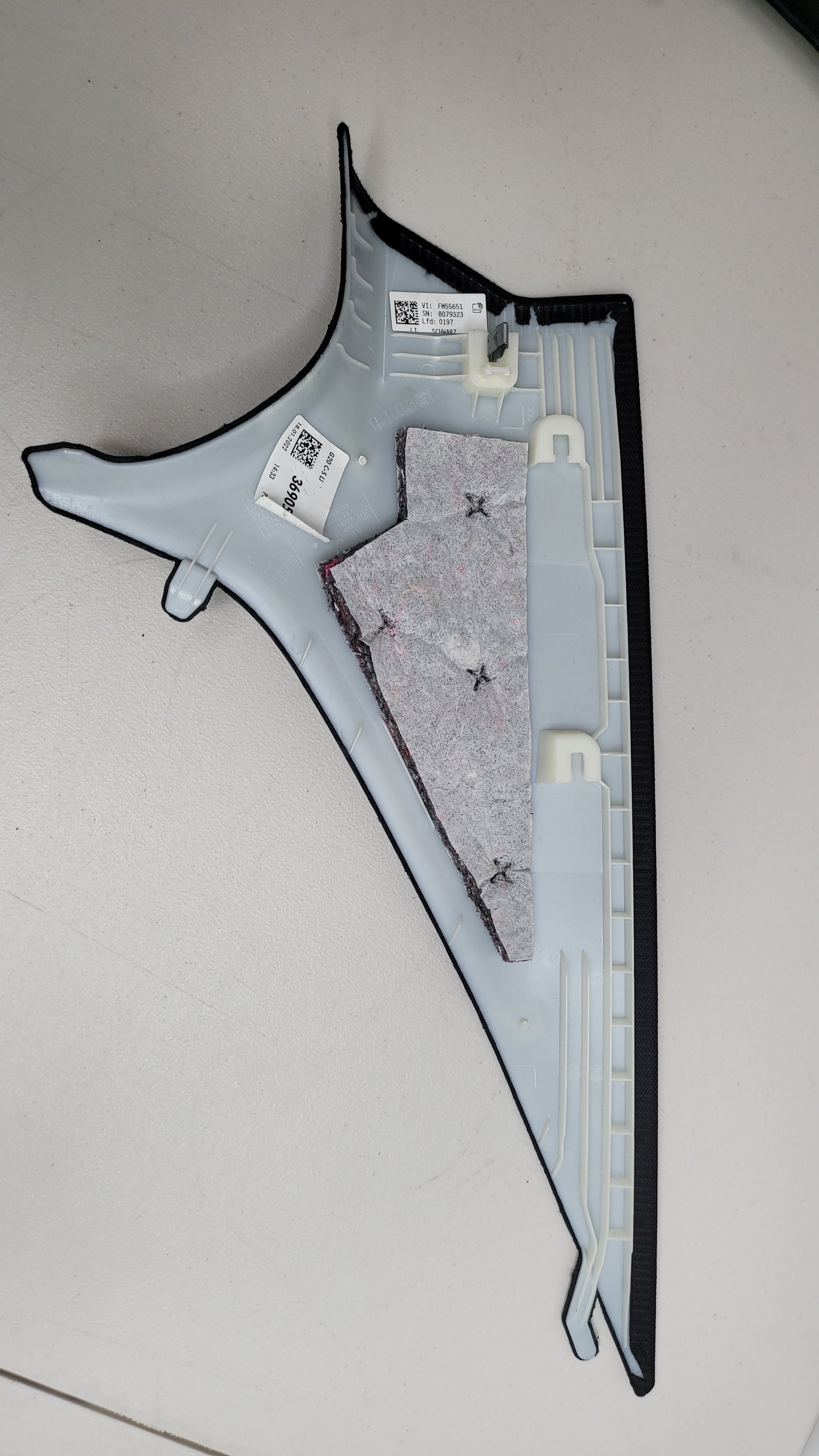 G80 REAR LEFT SIDE C PILLAR UPPER QUARTER TRIM COVER 51438079323 - MPerformance.parts
