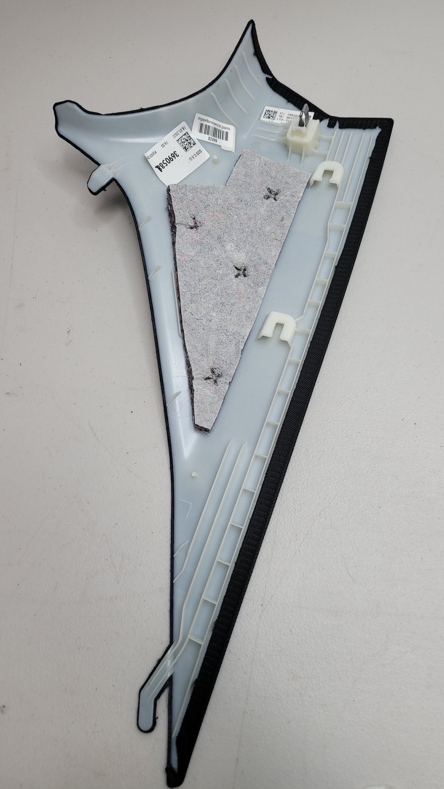 G80 REAR LEFT SIDE C PILLAR UPPER QUARTER TRIM COVER 51438079323 - MPerformance.parts