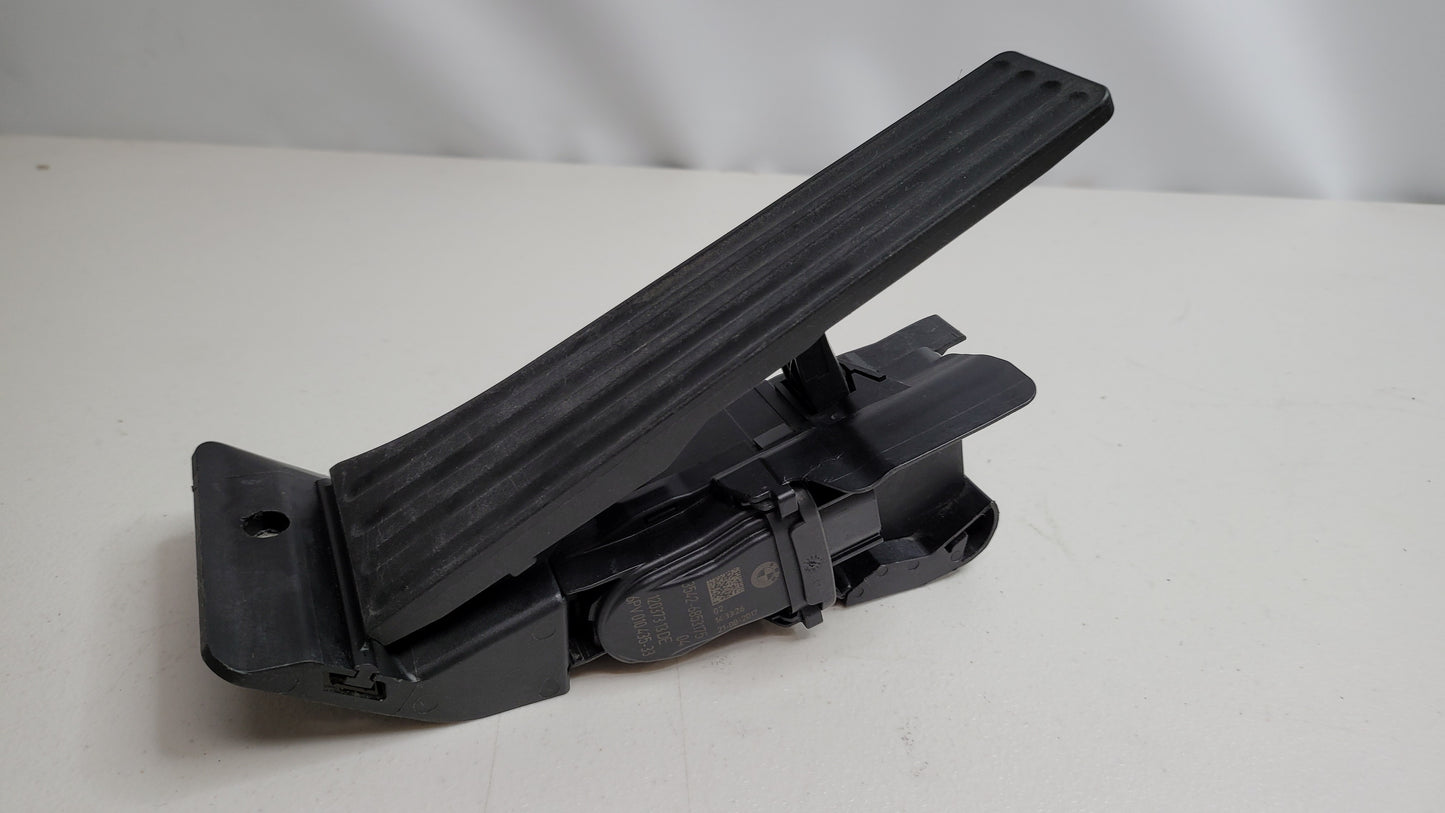 2006-2020 BMW 35-42-6-853-175 BMW 35426853175 Accelerator.Pedal Module,Automatic Gearbox 6853175 06 - MPerformance.parts