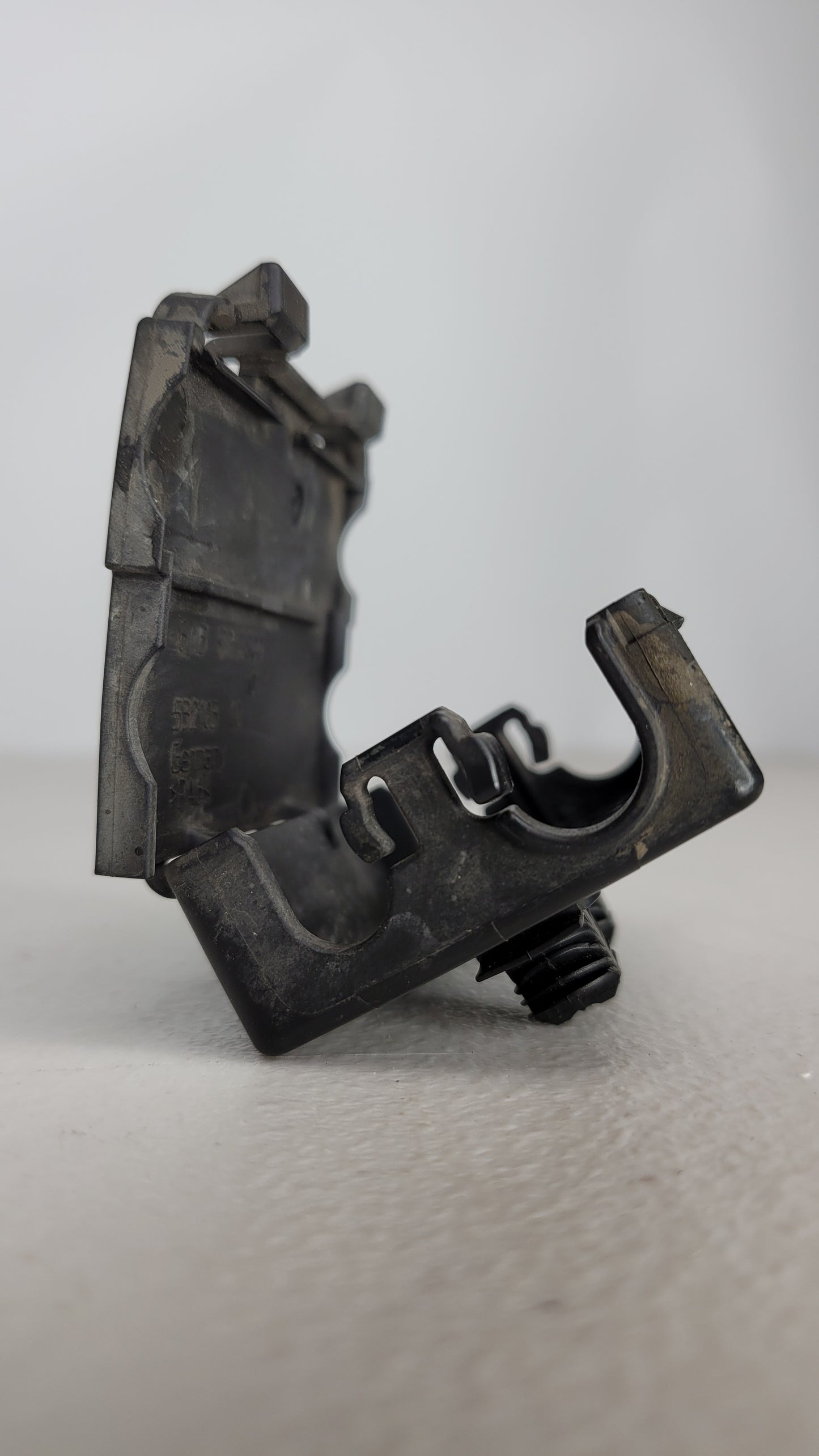 BMW 1 2 3 4 Series F20 F21 F22 F30 F31 F32 Plug-in Connection Bracket 9252800 - MPerformance.parts