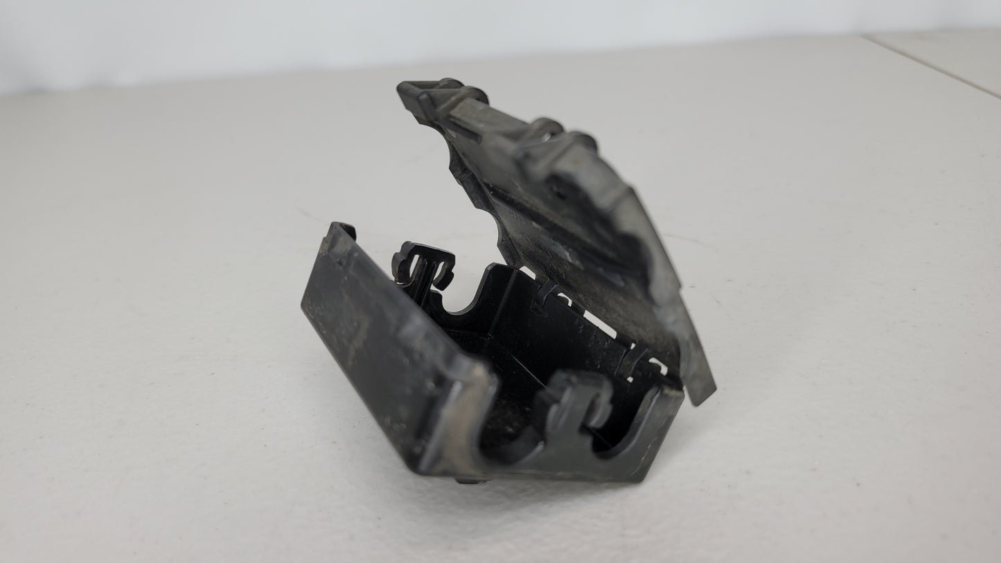 BMW 1 2 3 4 Series F20 F21 F22 F30 F31 F32 Plug-in Connection Bracket 9252800 - MPerformance.parts