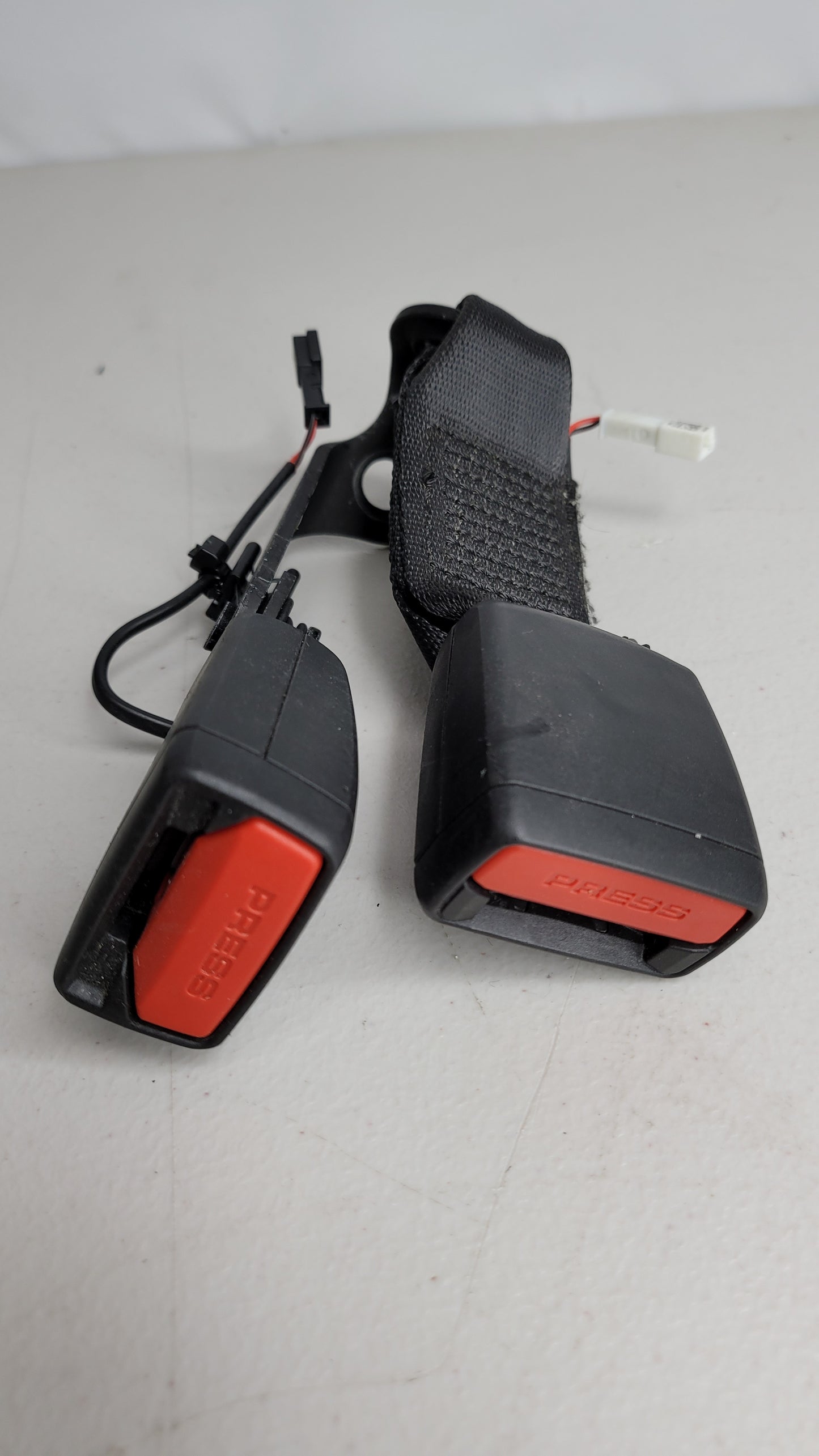 BMW M3 G80 Rear Seat Buckle 72117442030 Tilting lock - MPerformance.parts