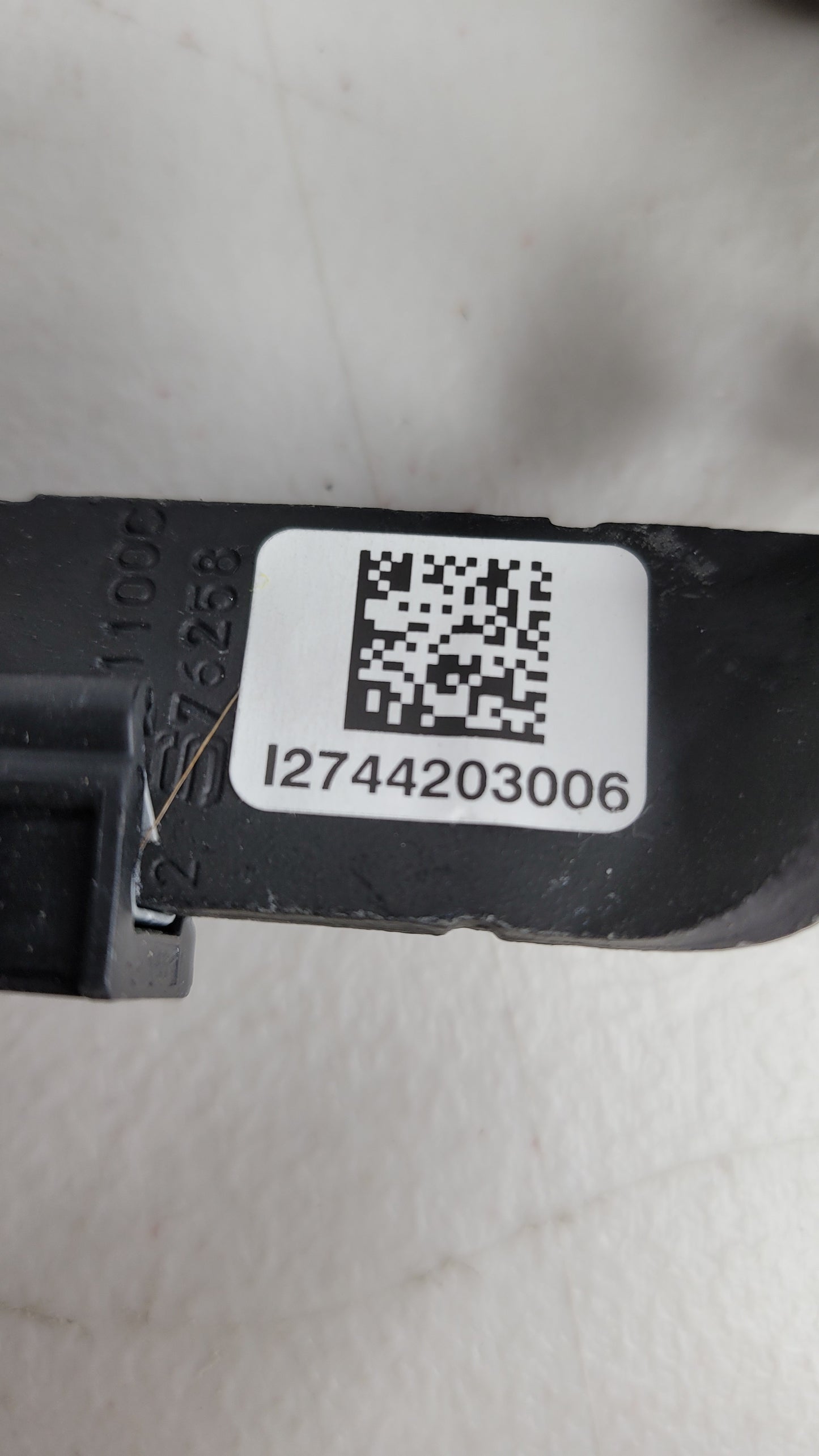 BMW M3 G80 Rear Seat Buckle 72117442030 Tilting lock - MPerformance.parts