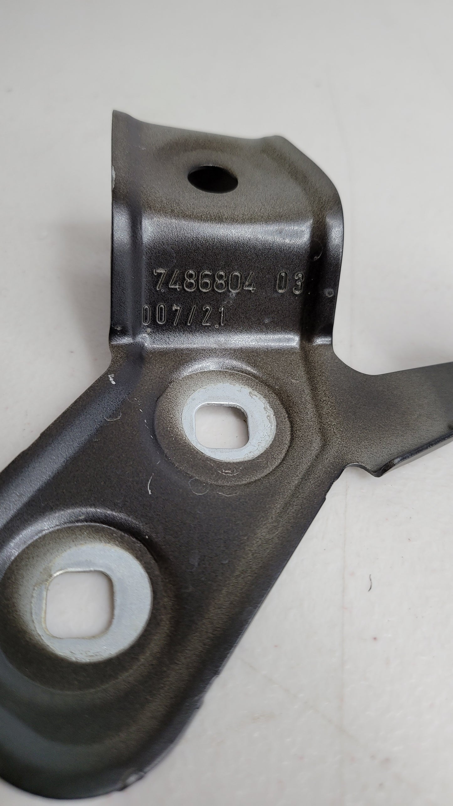 BMW 3 G80 G81 4 G22 G23 G26 G82 G83 Front Right Fender Holder 2022 7486804 OEM - MPerformance.parts